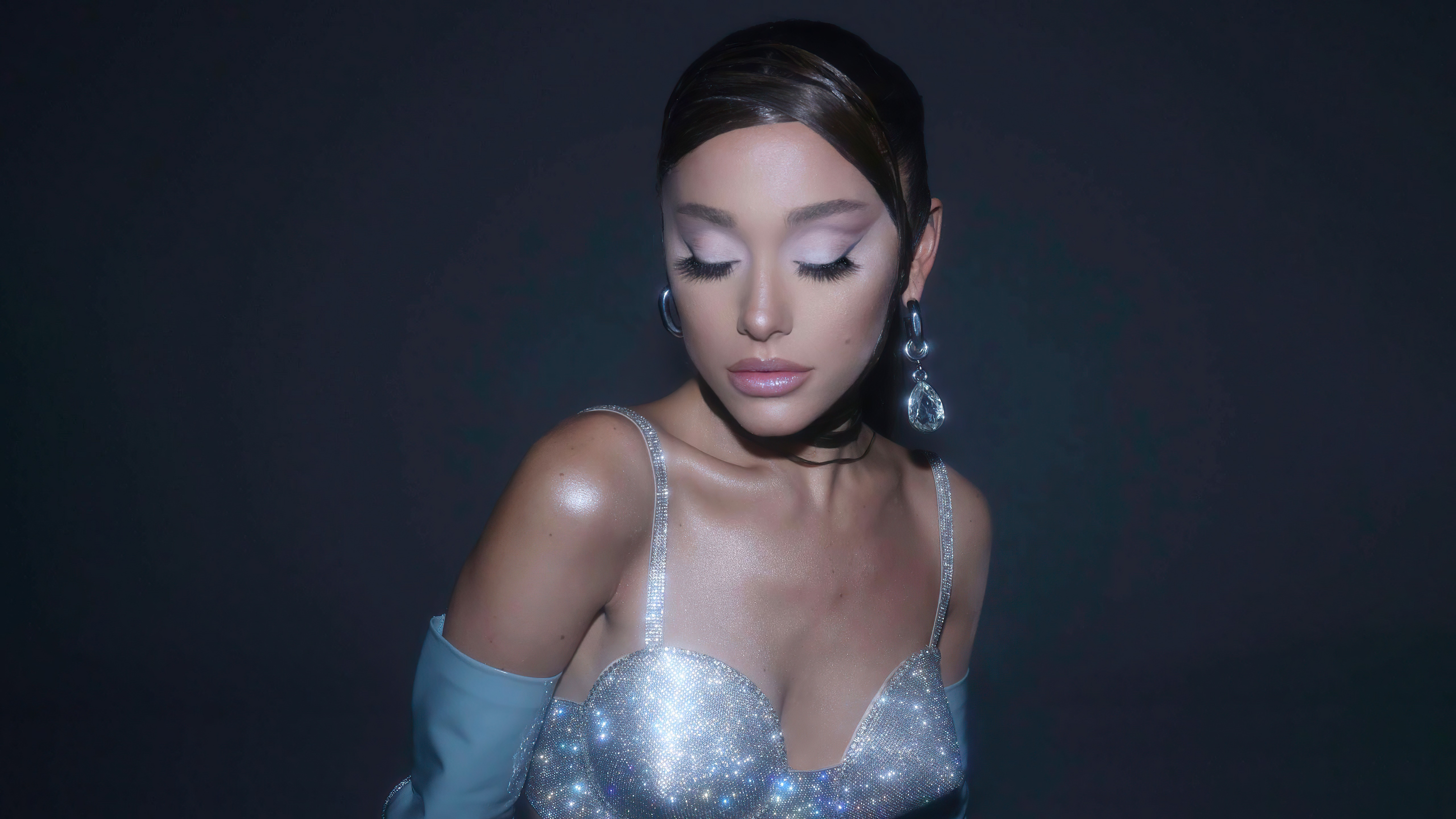 Ariana Grande 4K HD Wallpaper