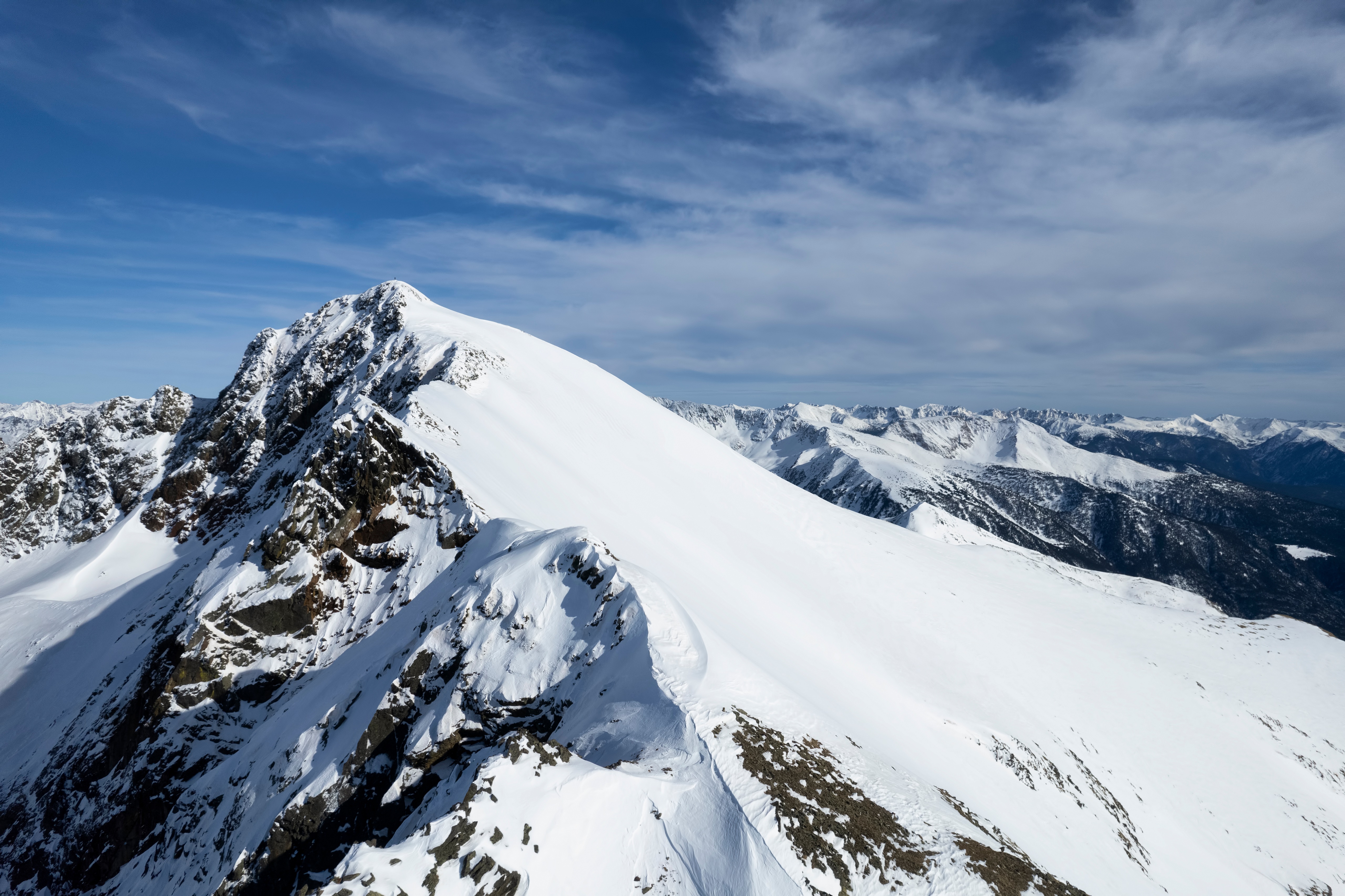 Pic de la Font Blanca, Andorra Mountains in Snow HD Wallpaper