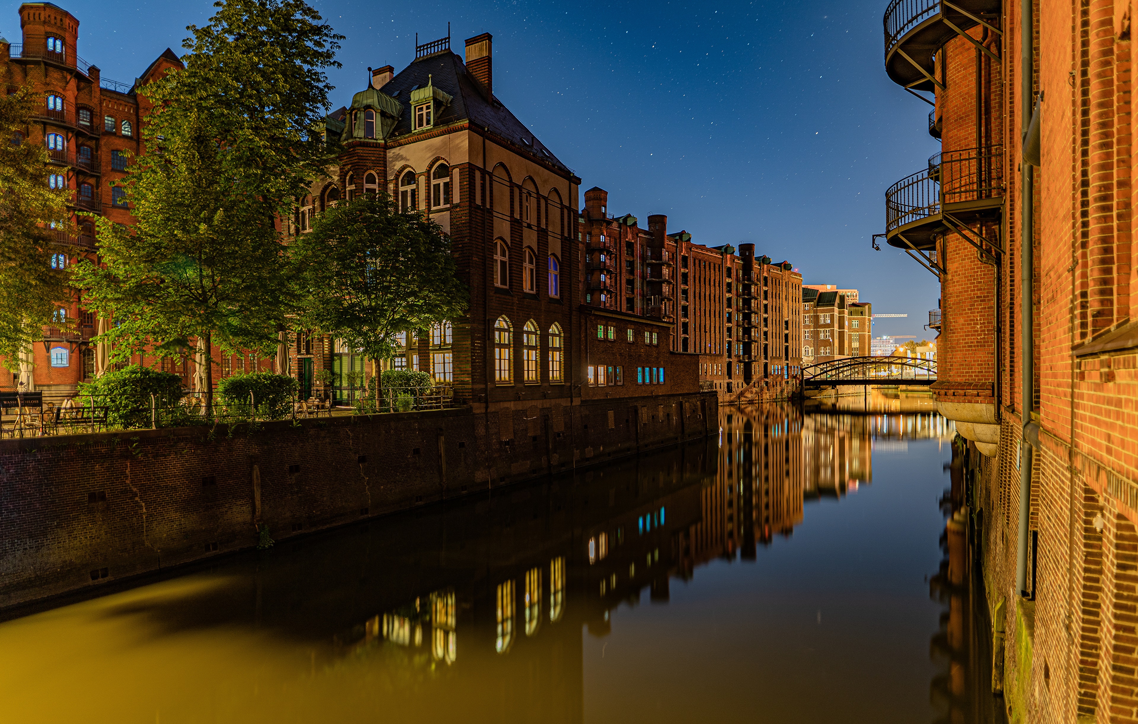 Speicherstadt Hamburg Canal at Night HD Wallpaper