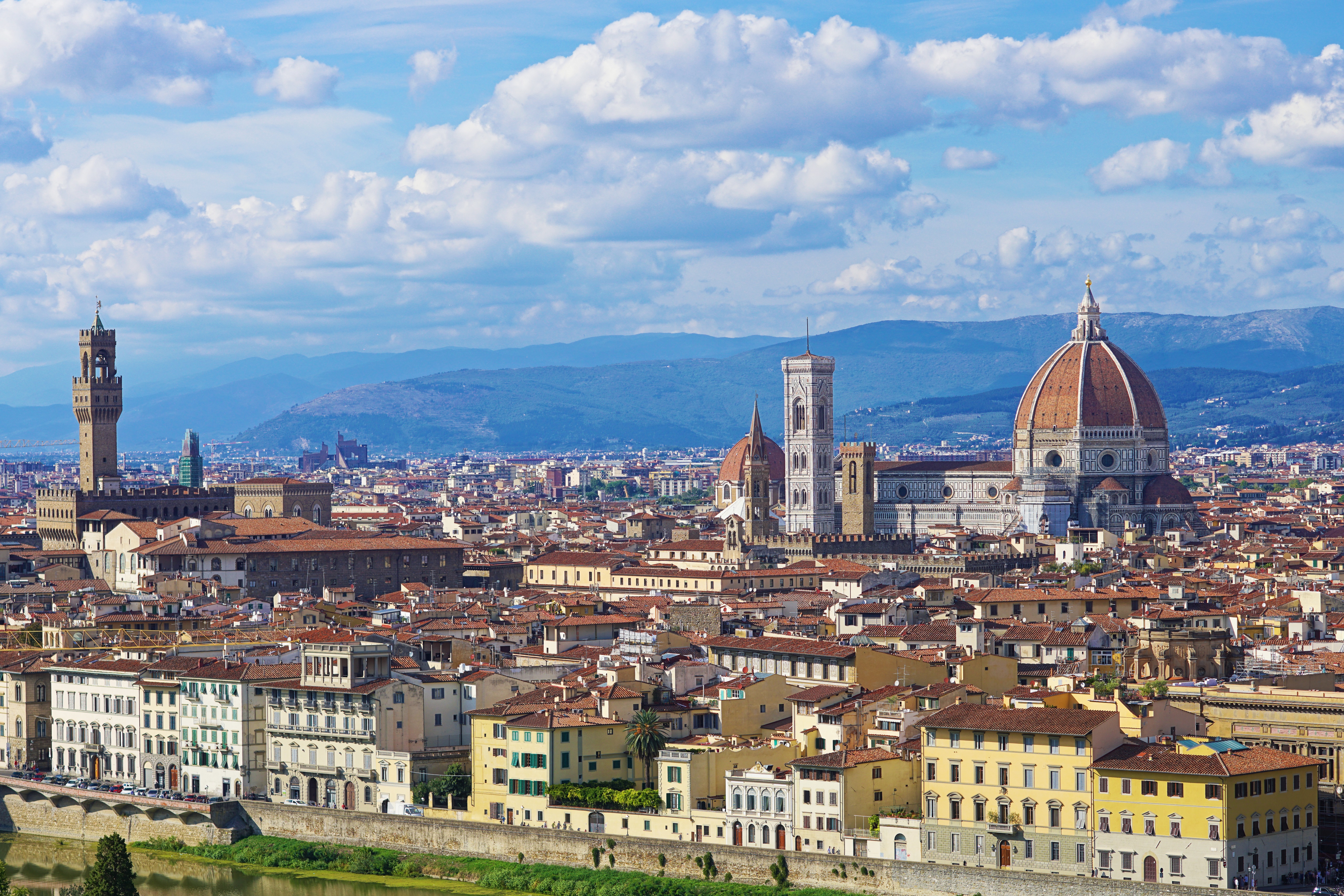Florence, Italy cityscape with Duomo and Palazzo Vecchio HD Wallpaper