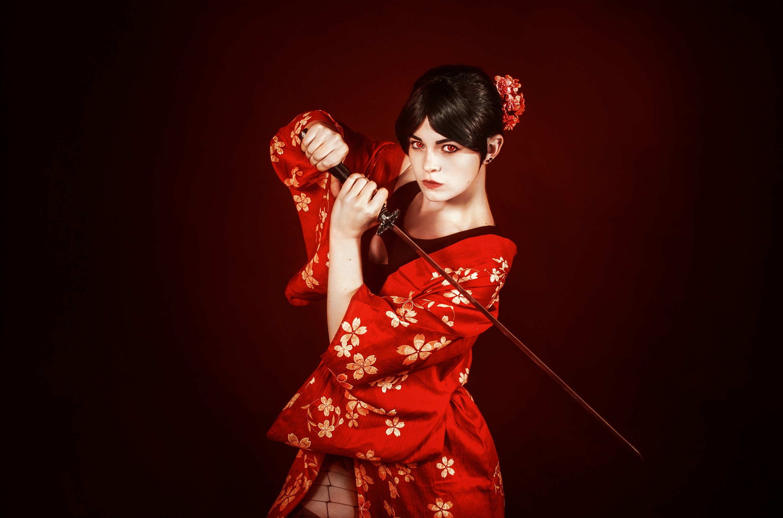 Woman in red kimono holding a sword HD Wallpaper
