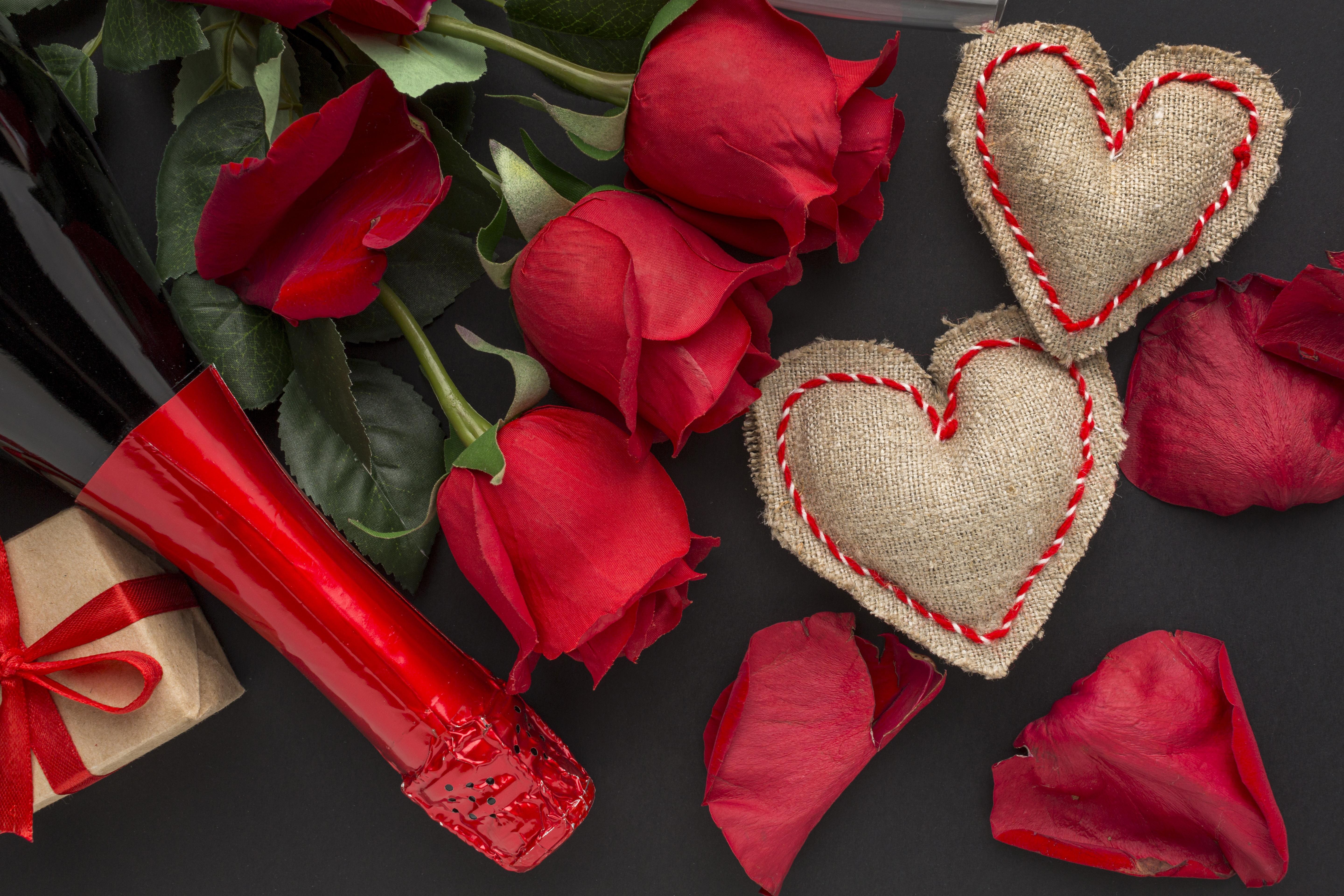 Valentine's Day Roses Champagne Hearts Gift HD Wallpaper
