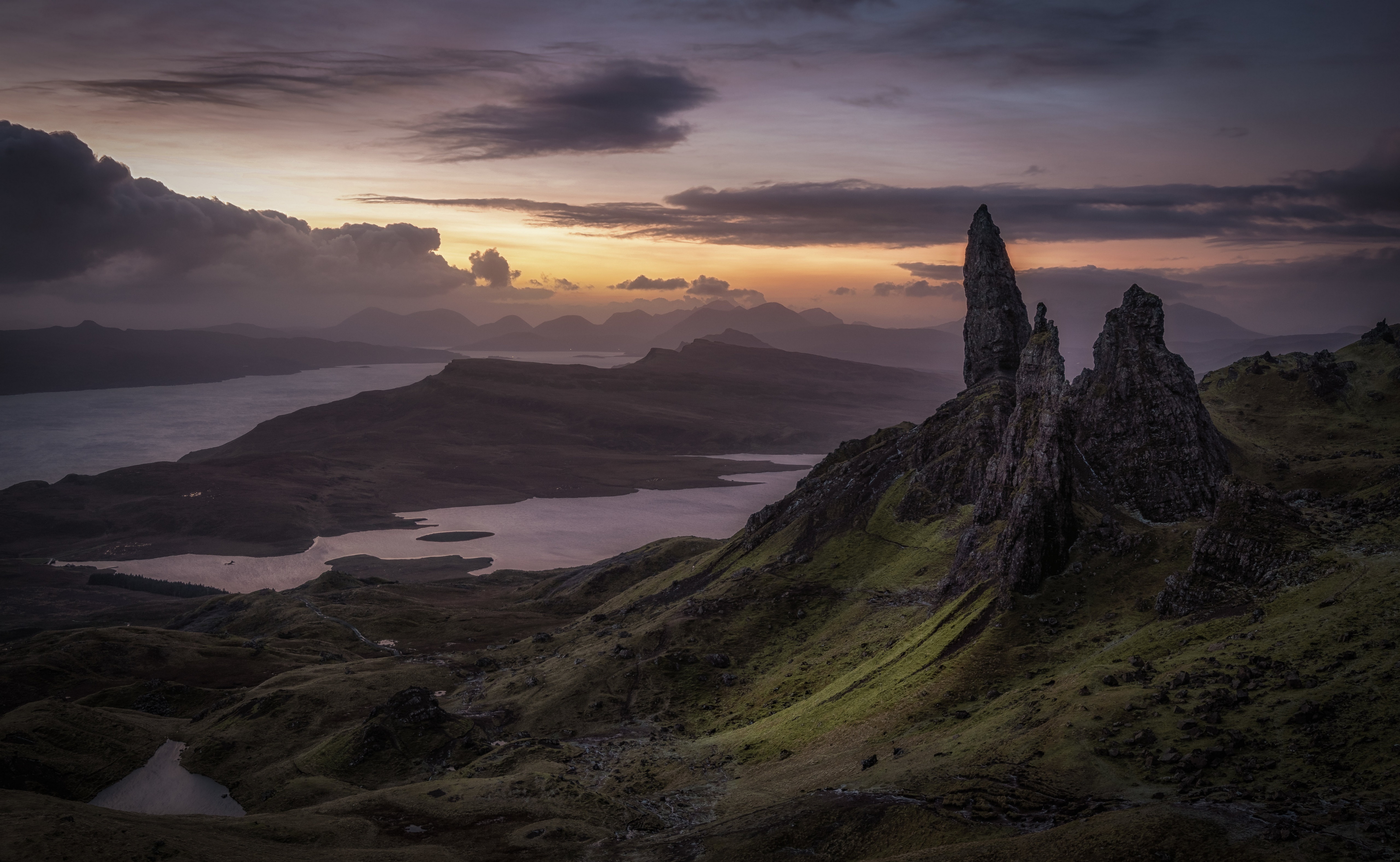 The Old Man of Storr, Isle of Skye, Scotland HD Wallpaper