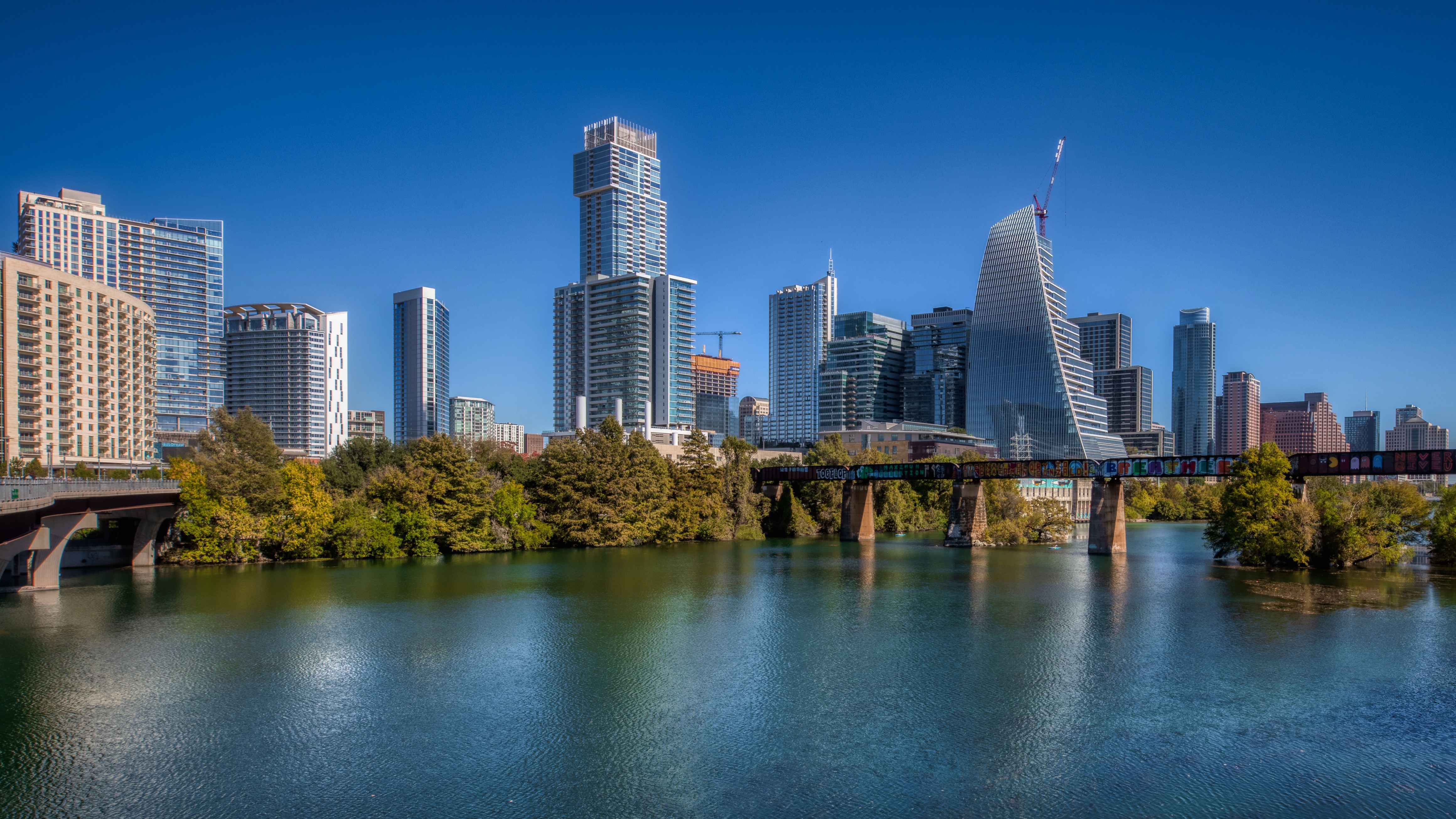 Austin Skyline with River and Bridges, USA HD Wallpaper
