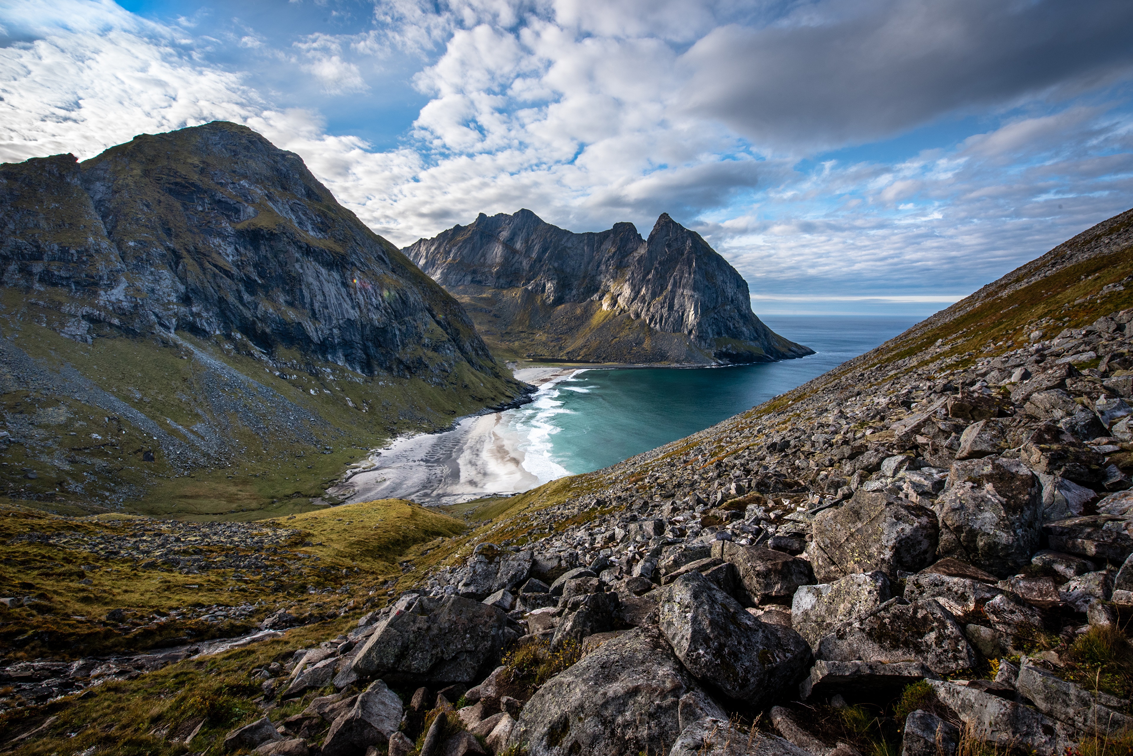 Kvalvika Beach, Lofoten, Norway HD Wallpaper