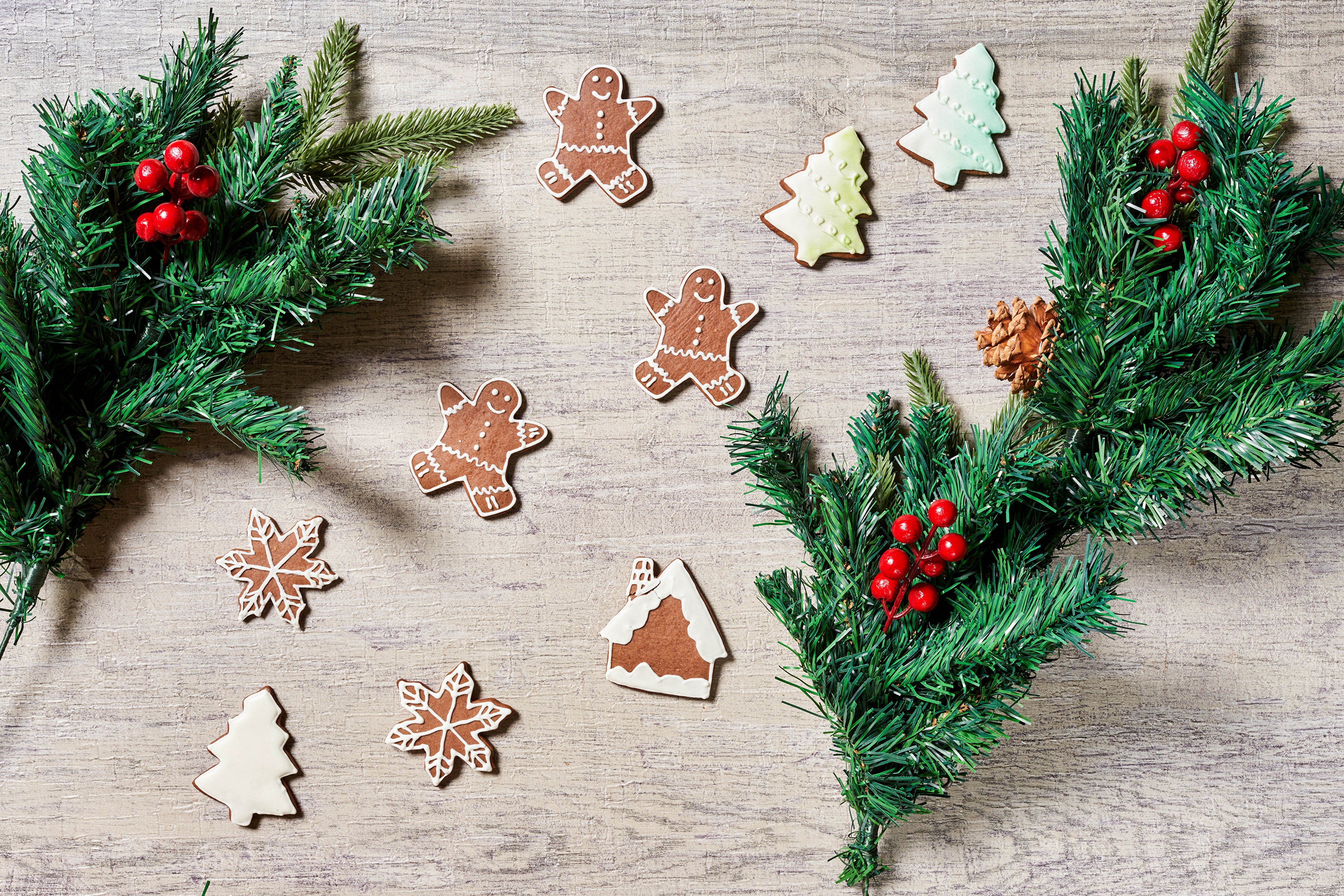 Christmas Cookies and Spruce Branches HD Wallpaper