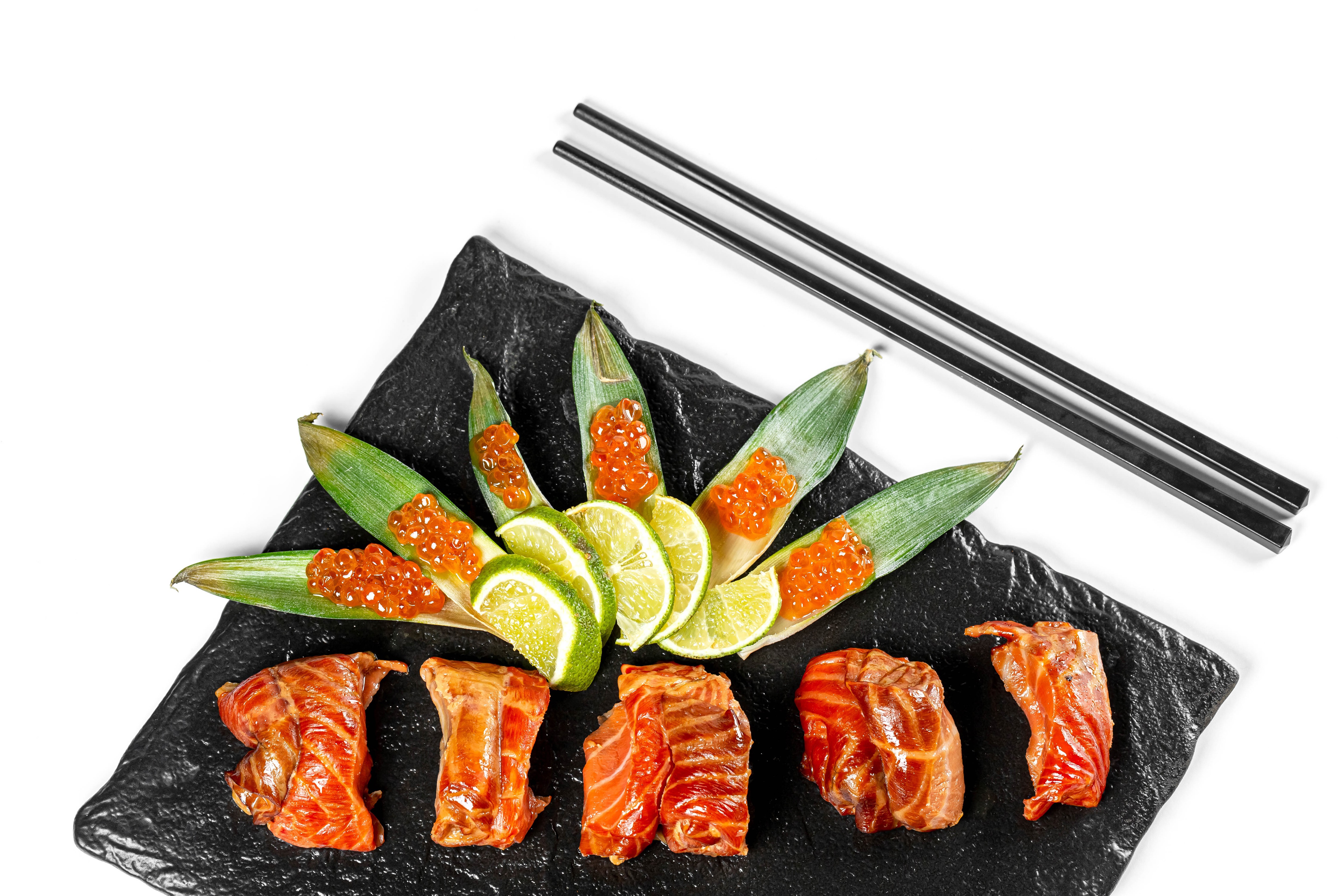 Salmon Sashimi with Caviar and Lime HD Wallpaper