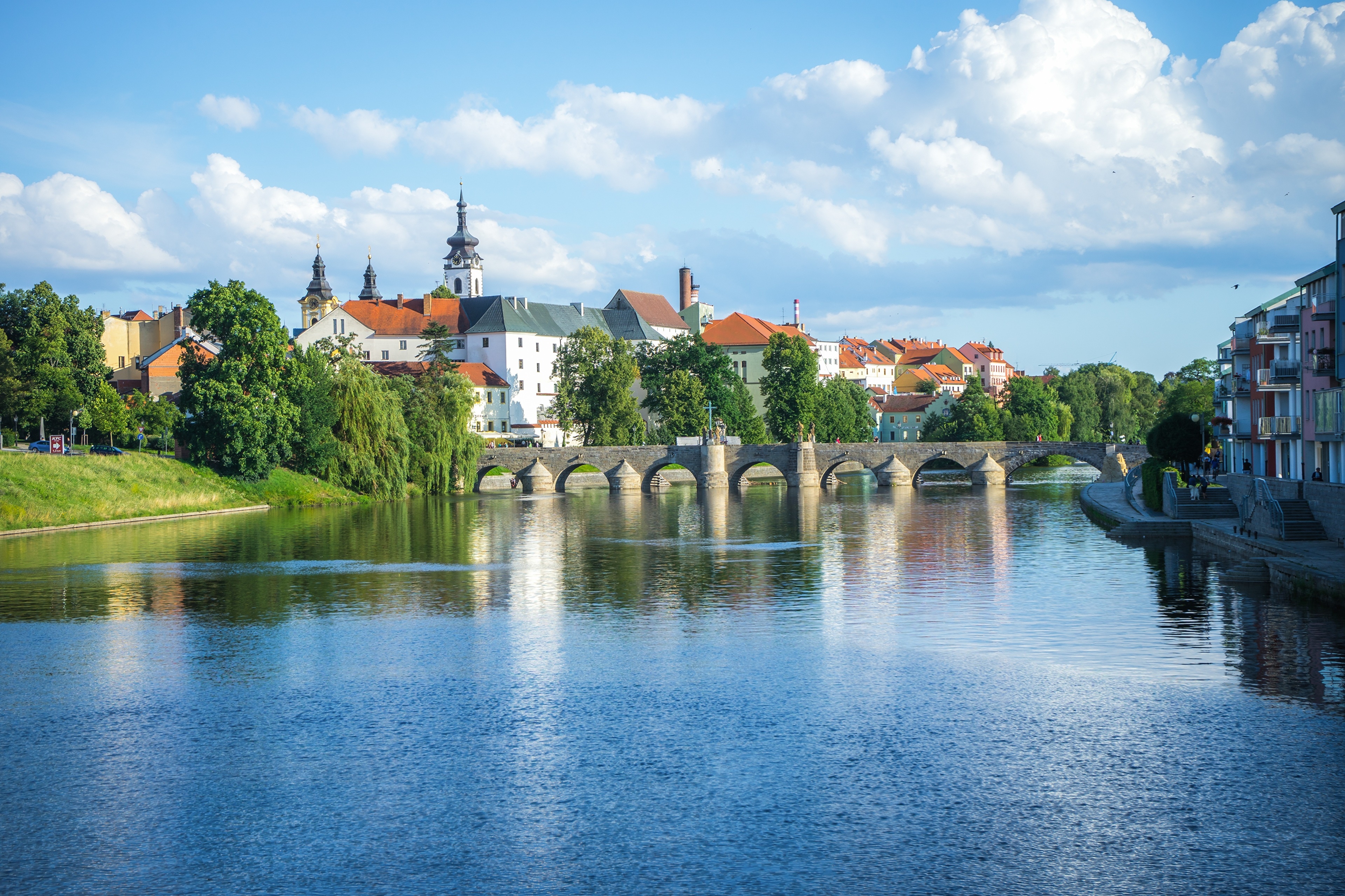 Otava River and Bridge in Pisek, Czech Republic HD Wallpaper