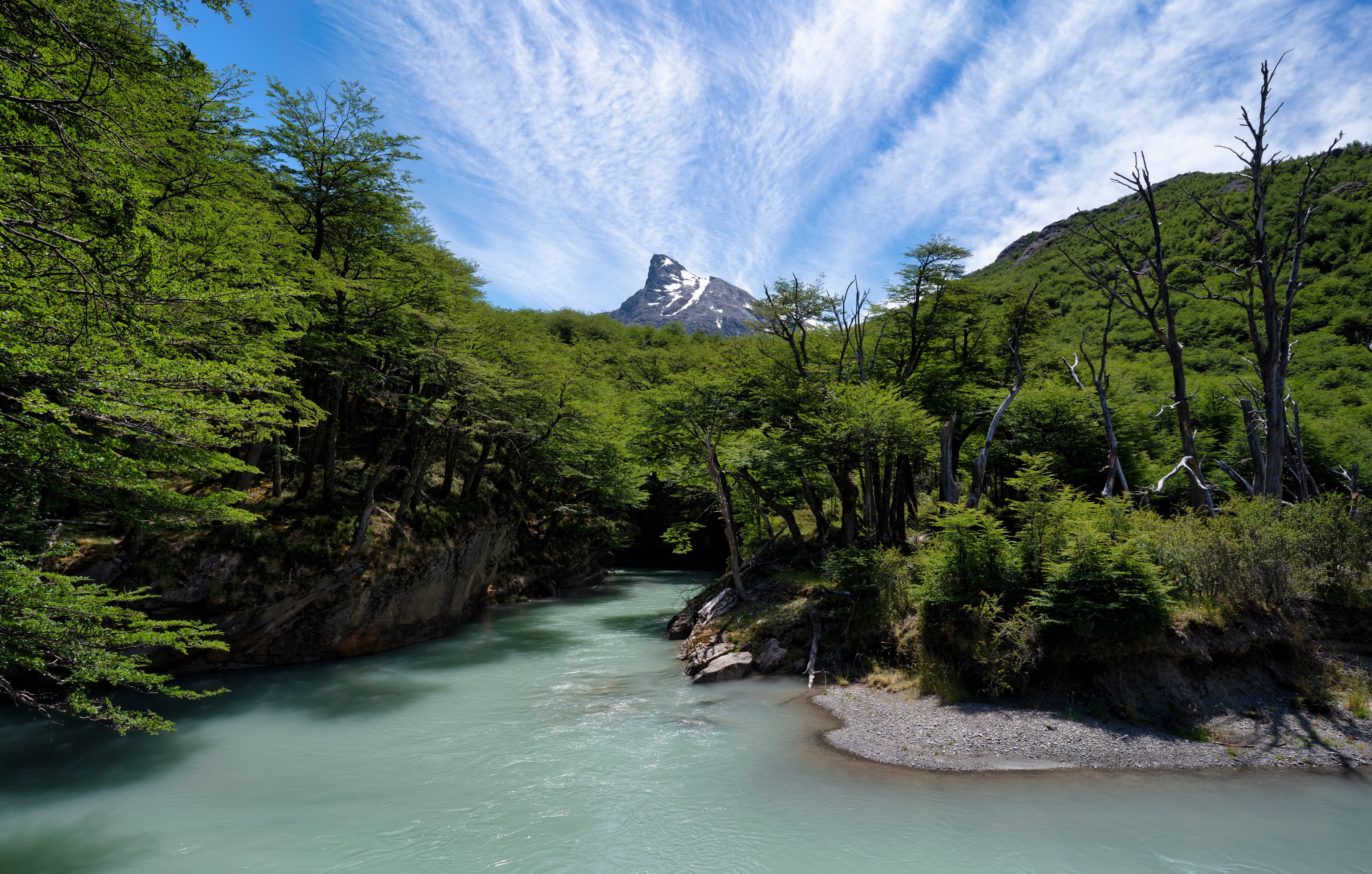 Toro River and Mountains in Argentina HD Wallpaper