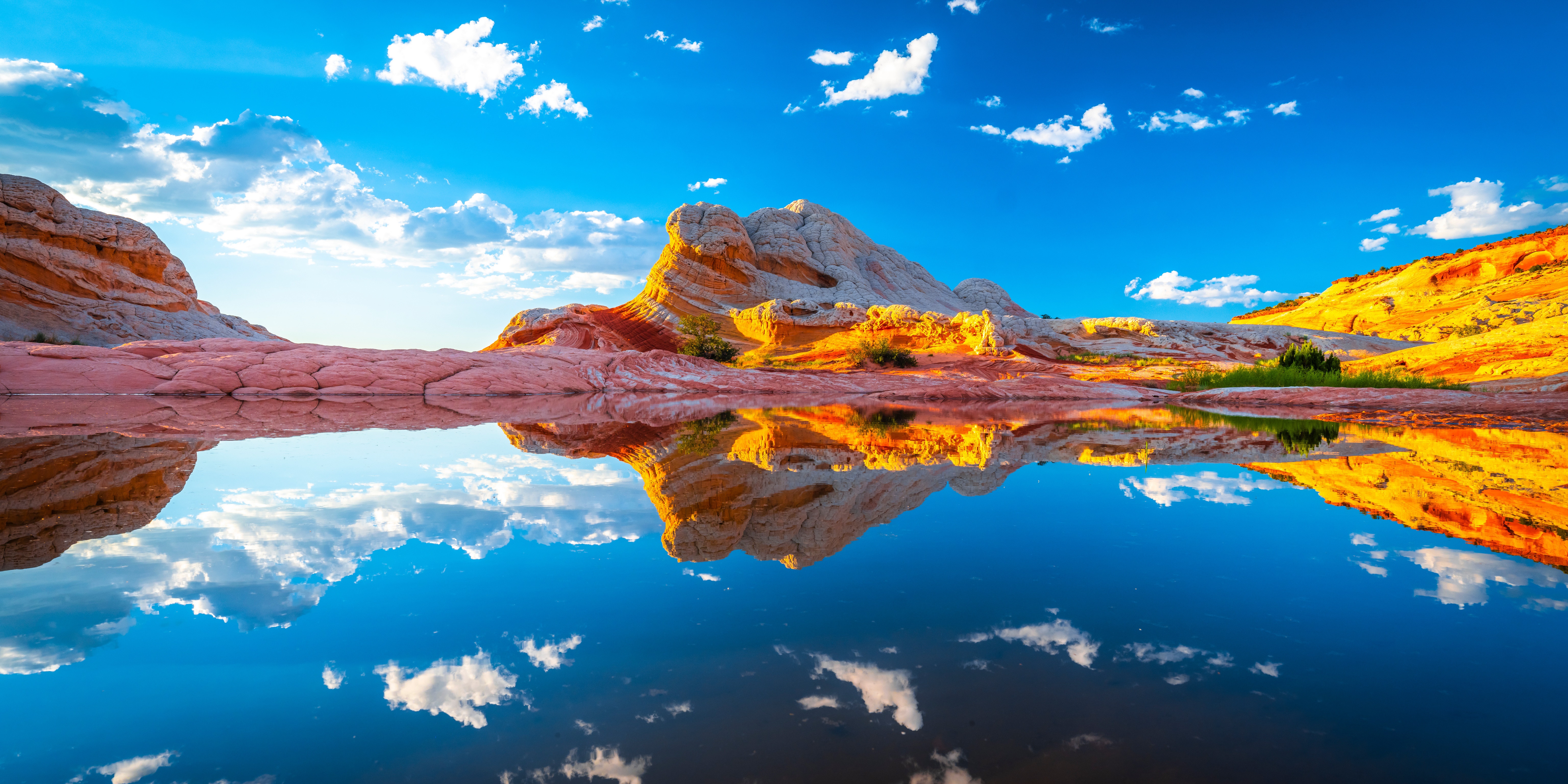 White Pocket, USA, with reflection HD Wallpaper