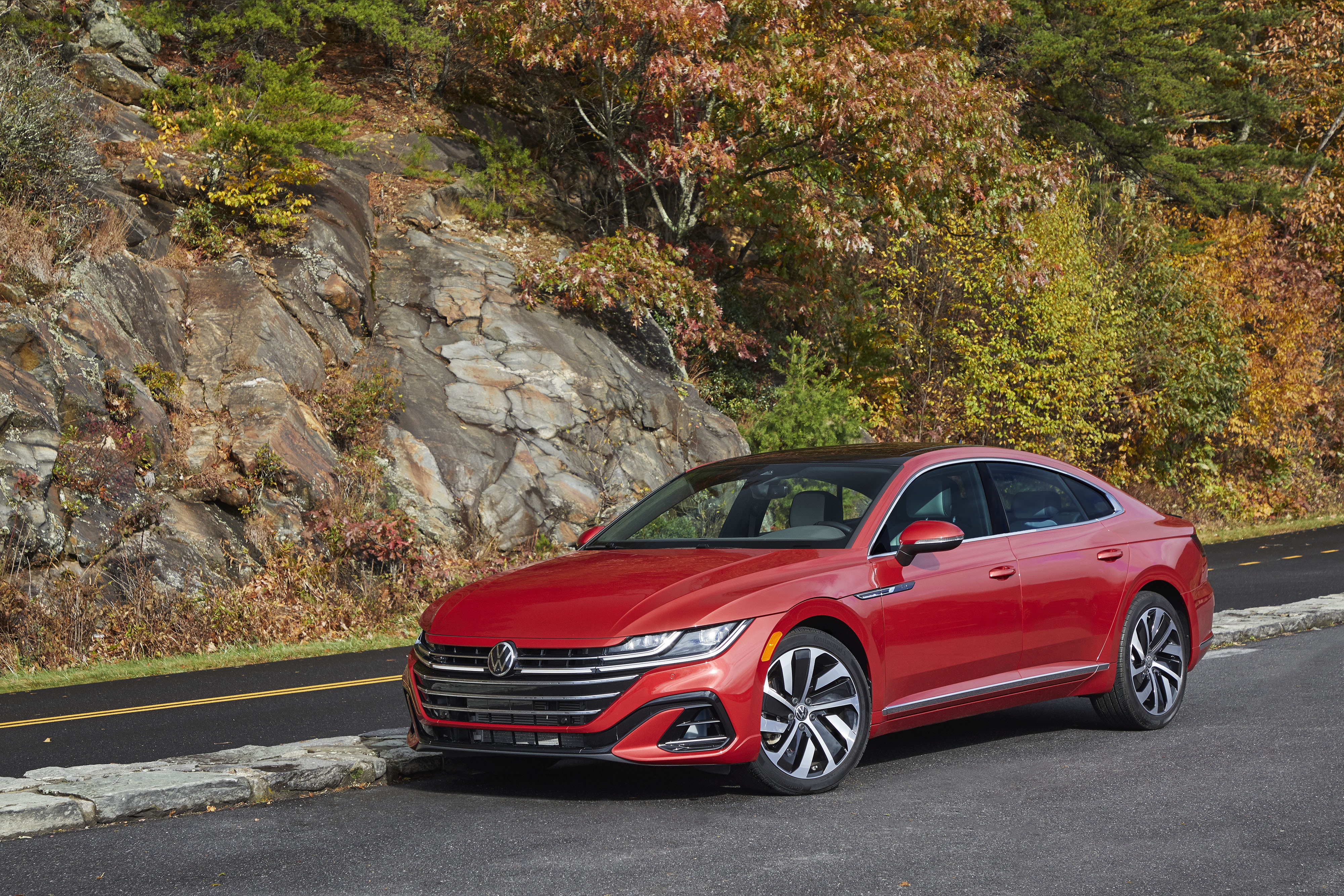 2021 Volkswagen Arteon 4MOTION R-Line in Red HD Wallpaper