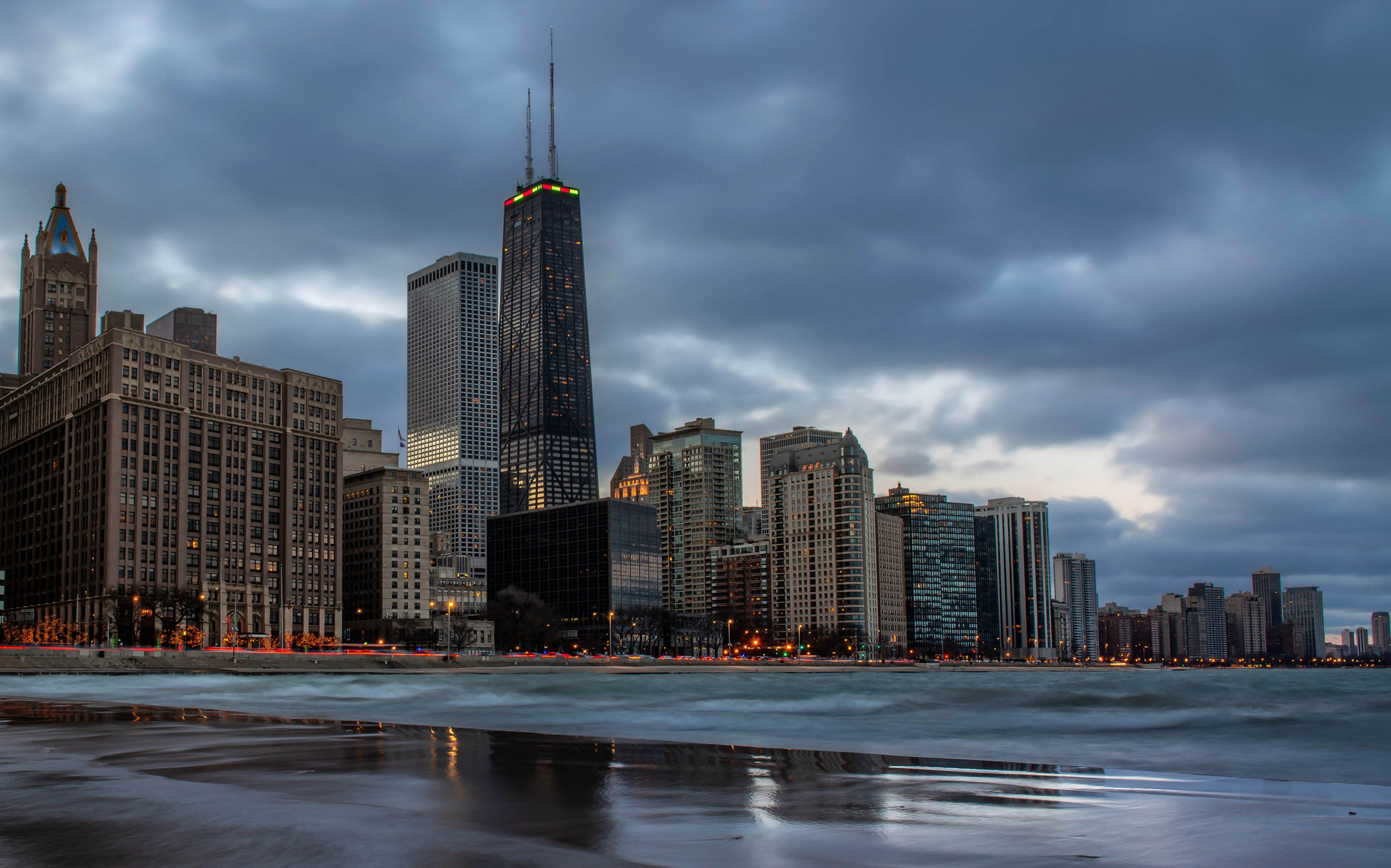 Chicago city skyline at dusk with lake HD Wallpaper