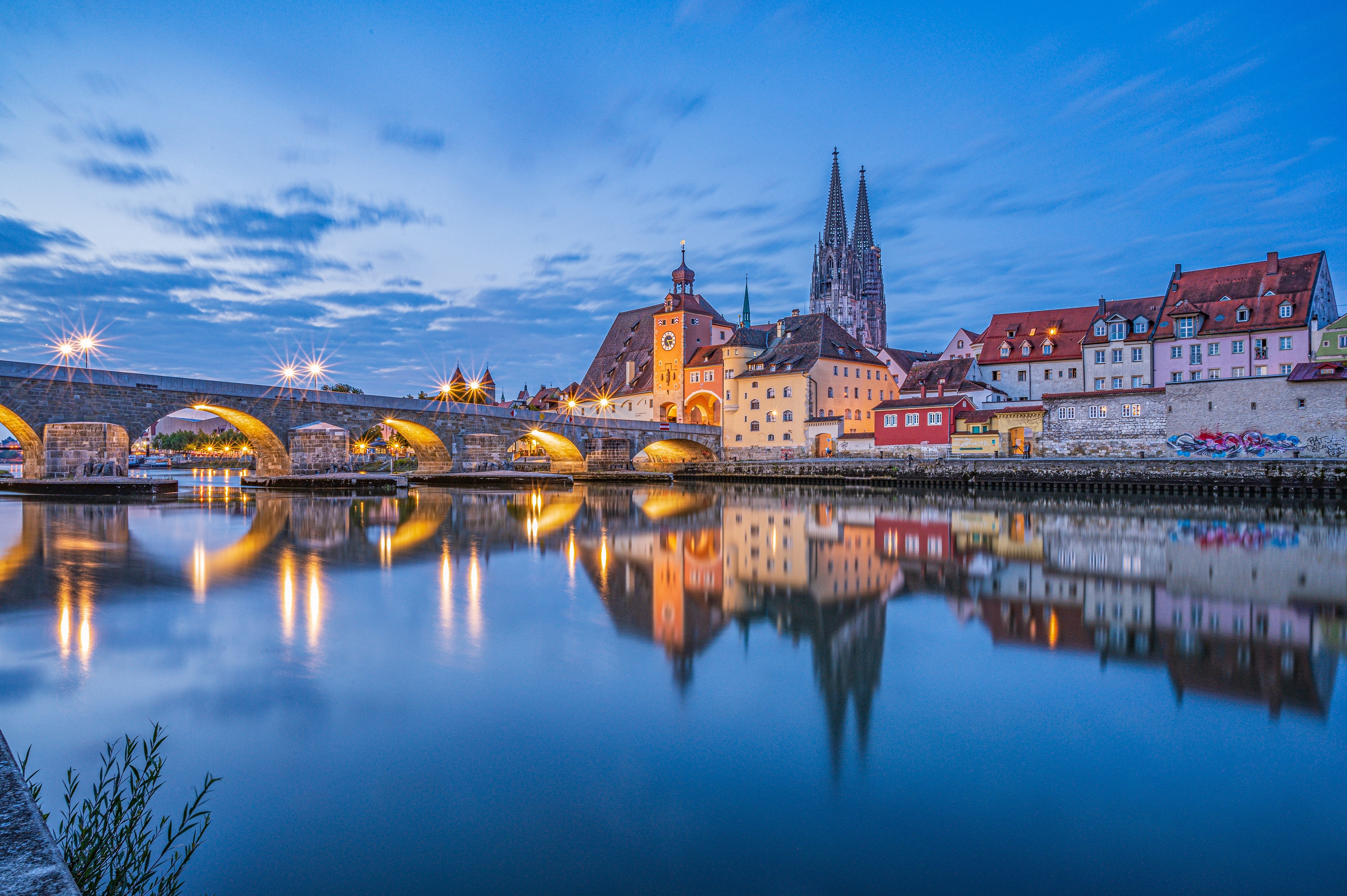 Regensburg, Germany: Stone Bridge and Old Town at Dusk HD Wallpaper
