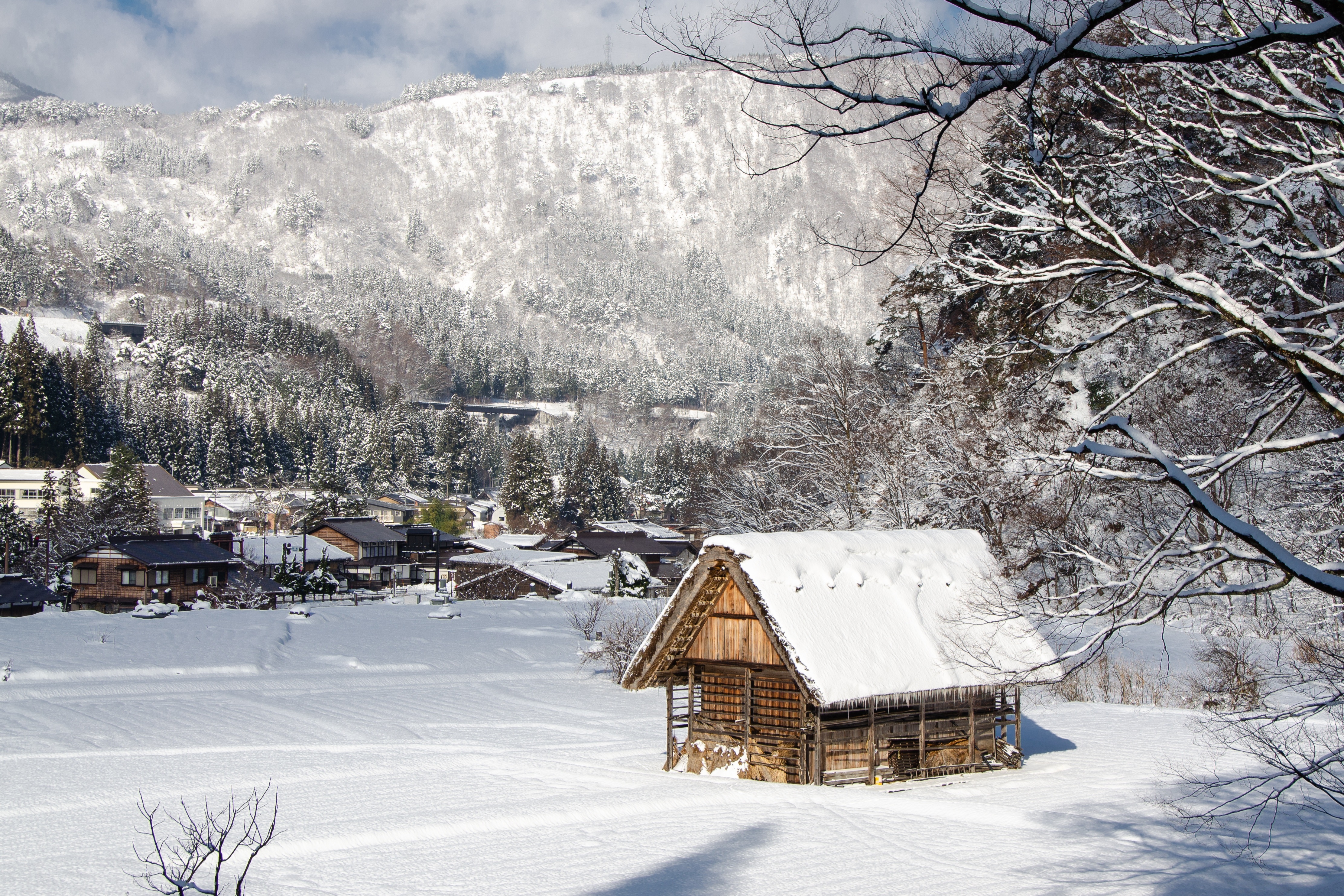 Shirakawa-Go Village in Winter Snow, Japan HD Wallpaper