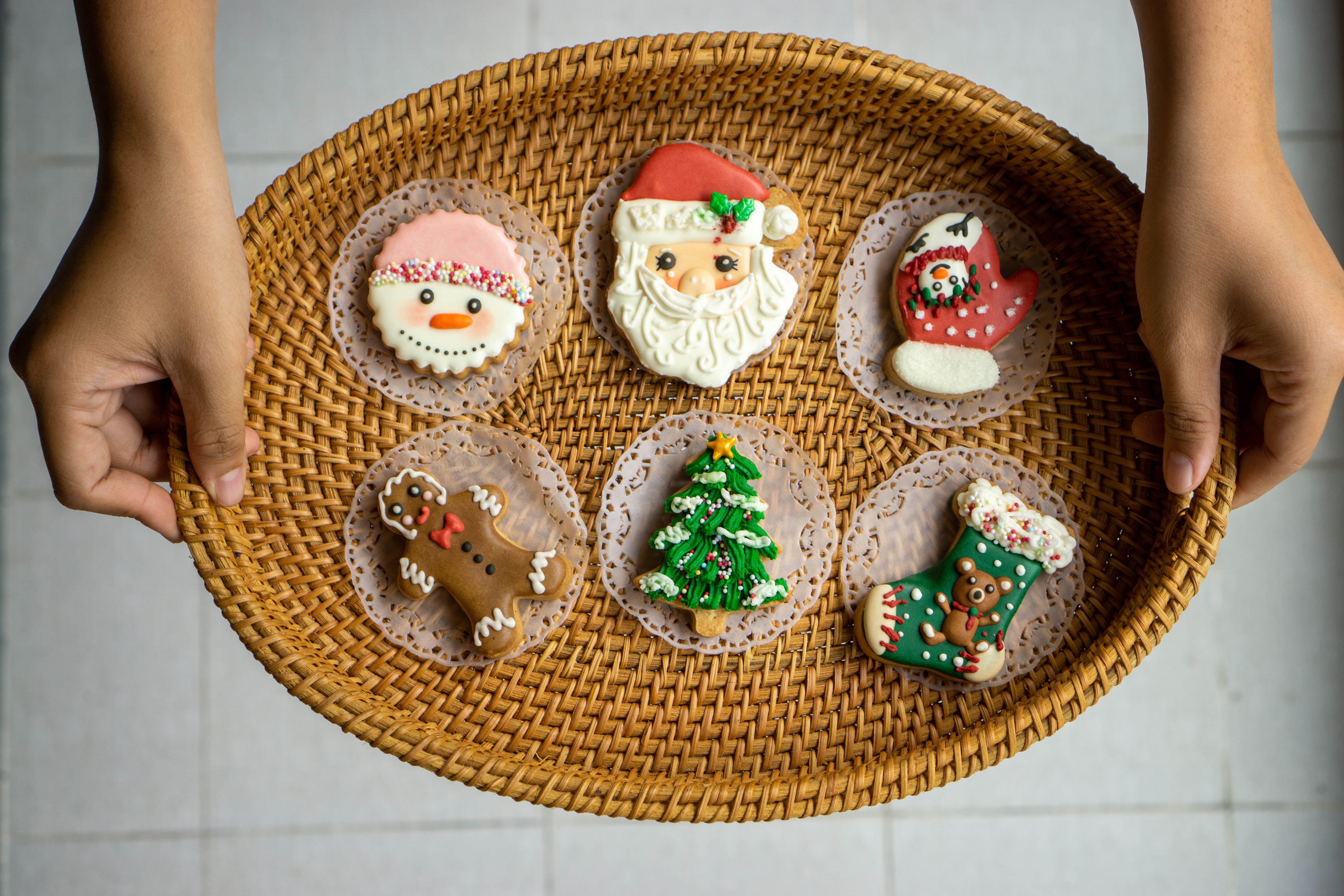 Christmas Cookies on a Wicker Tray HD Wallpaper
