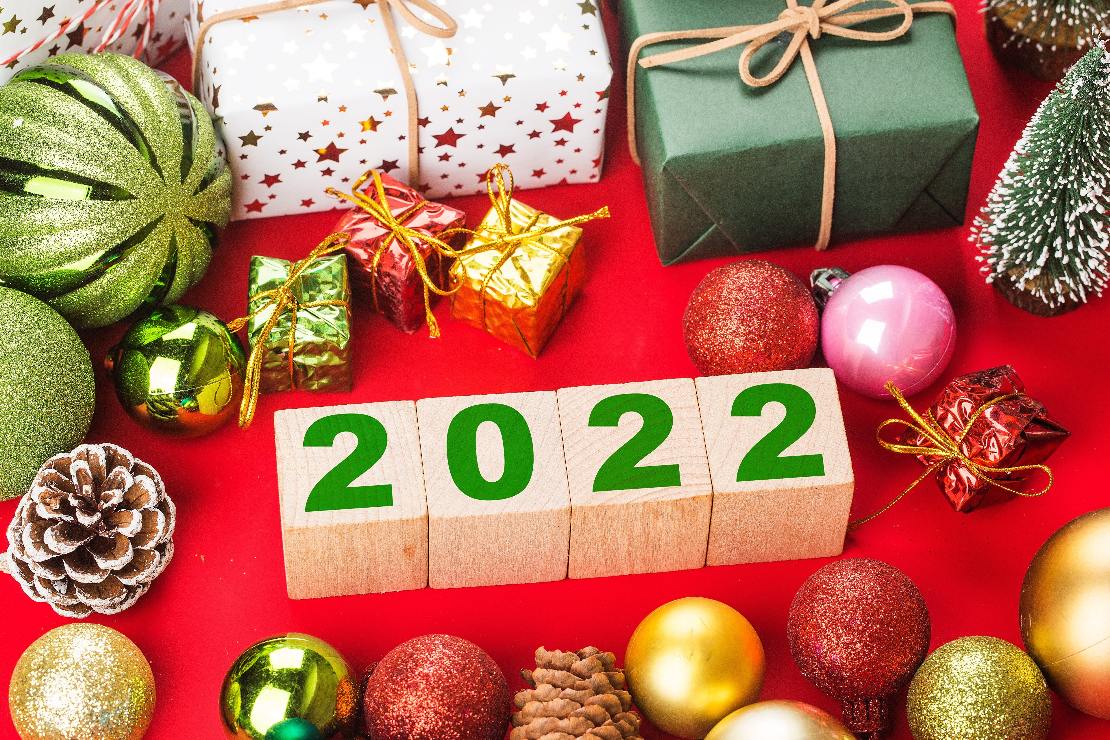 Christmas 2022 Gifts and Ornaments HD Wallpaper