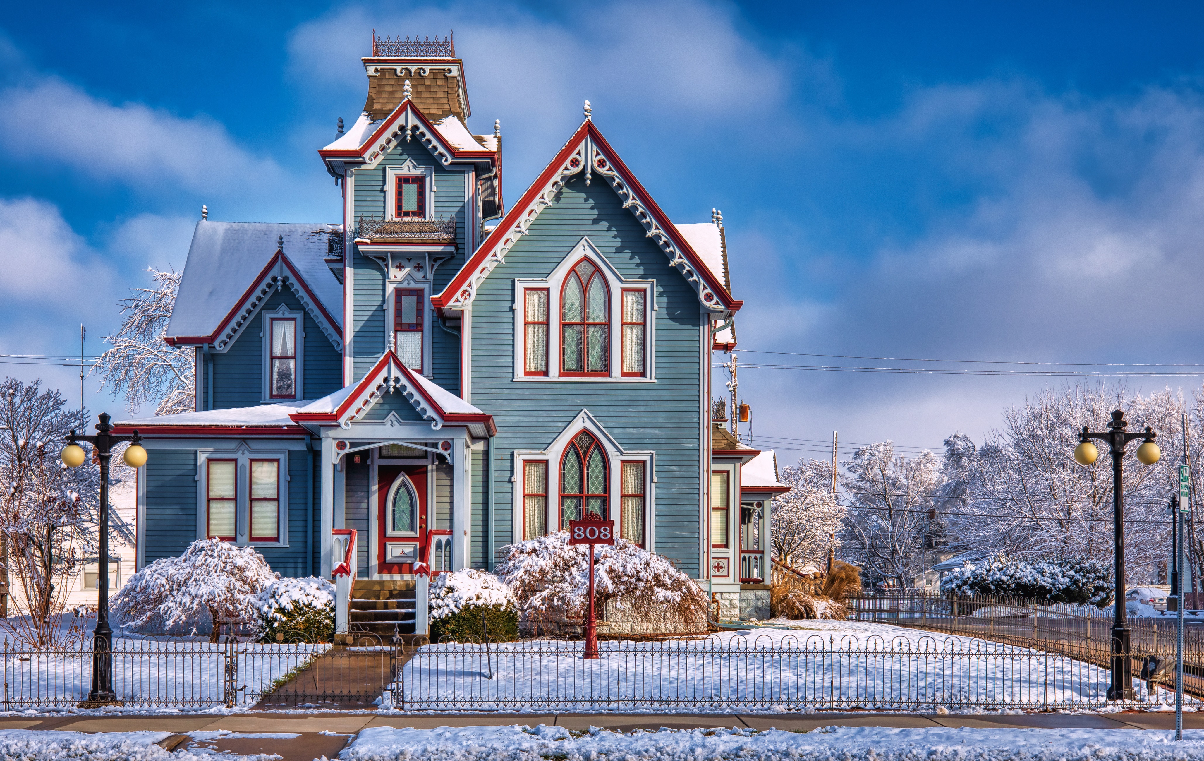 Victorian House in Winter with Snow HD Wallpaper