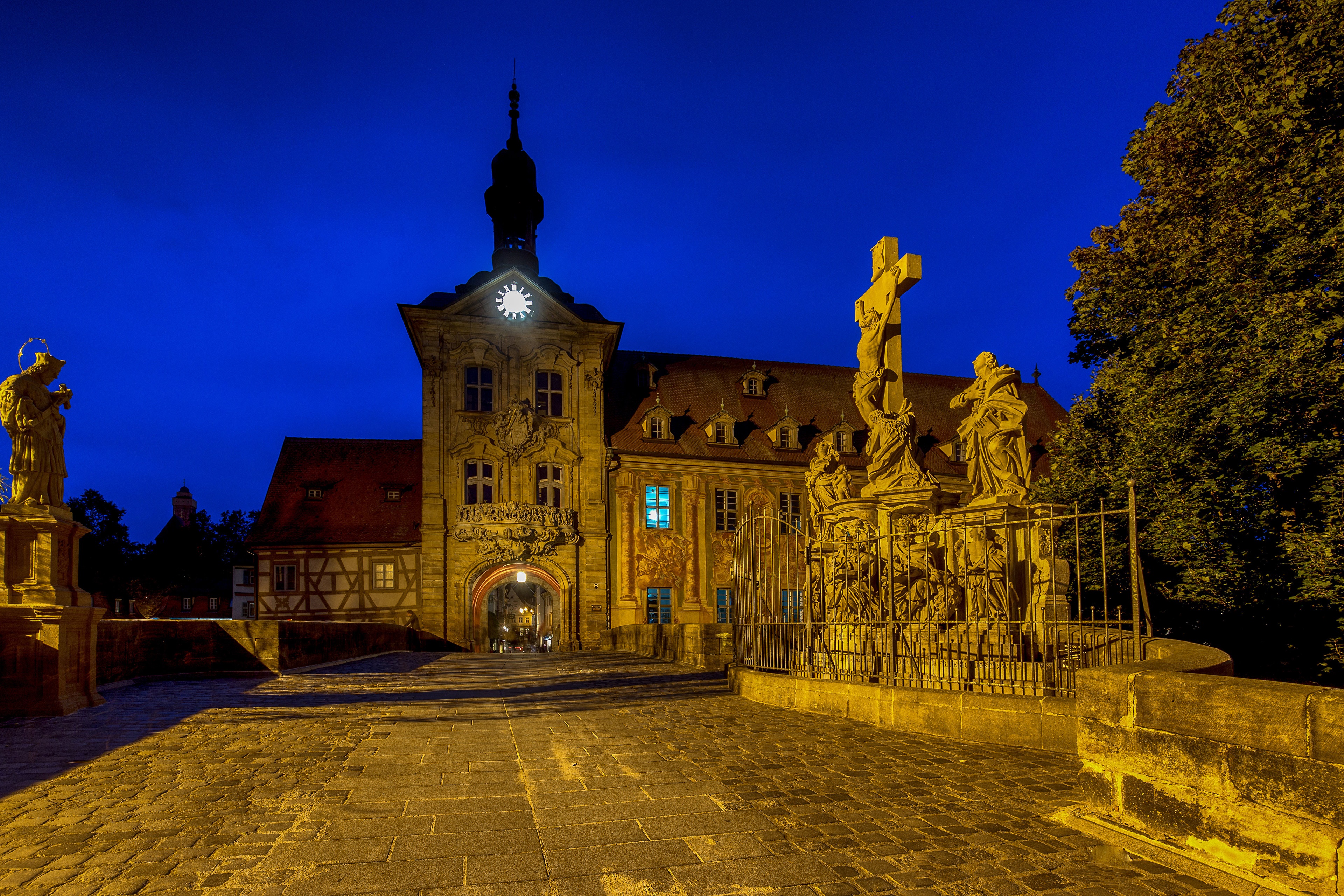 Old Town Hall, Bamberg, Germany at Night HD Wallpaper