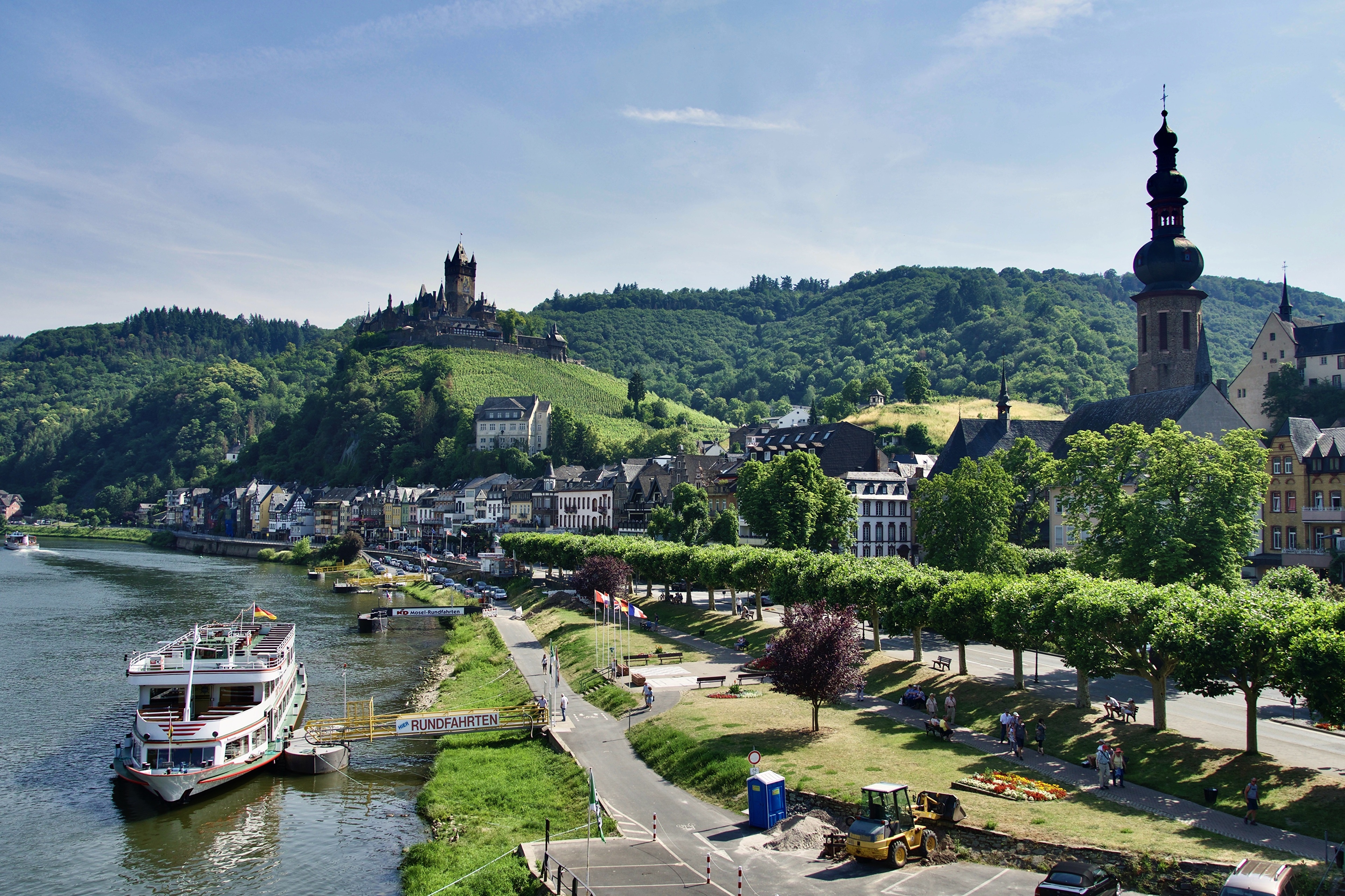 Cochem Castle and Moselle River in Germany HD Wallpaper