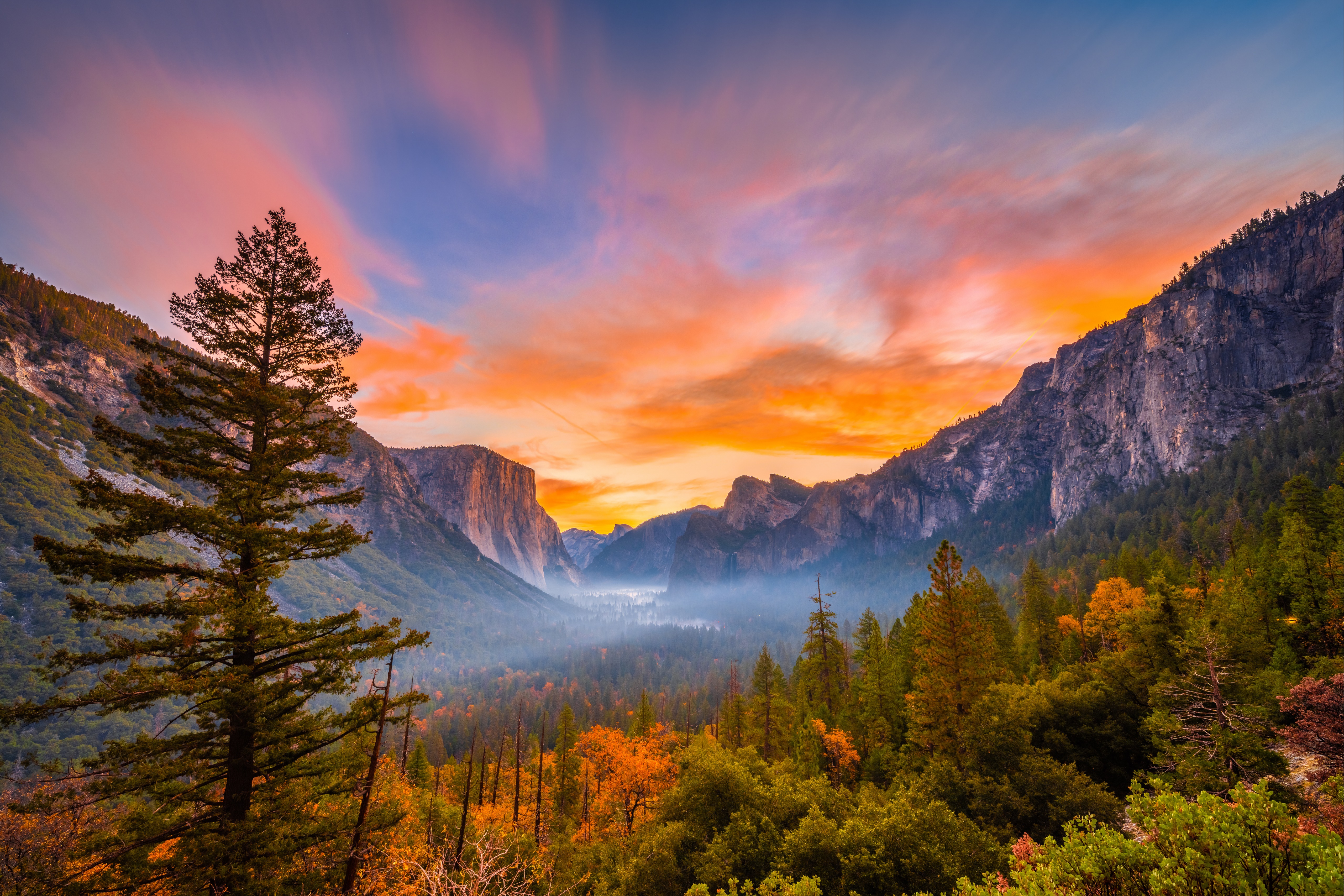 Yosemite National Park Mountains at Sunset with Fog HD Wallpaper