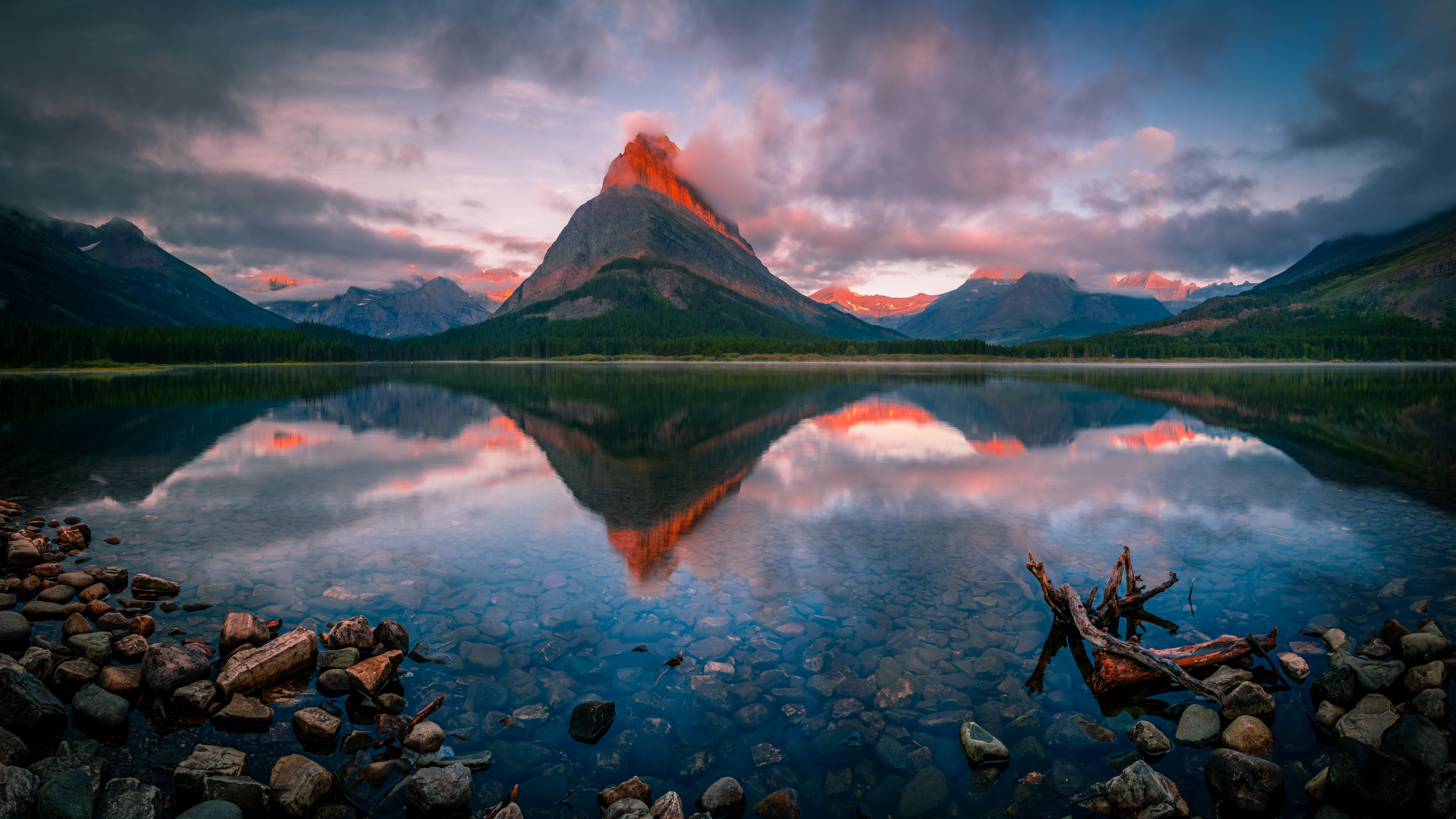 Swiftcurrent Lake, Glacier National Park, USA HD Wallpaper