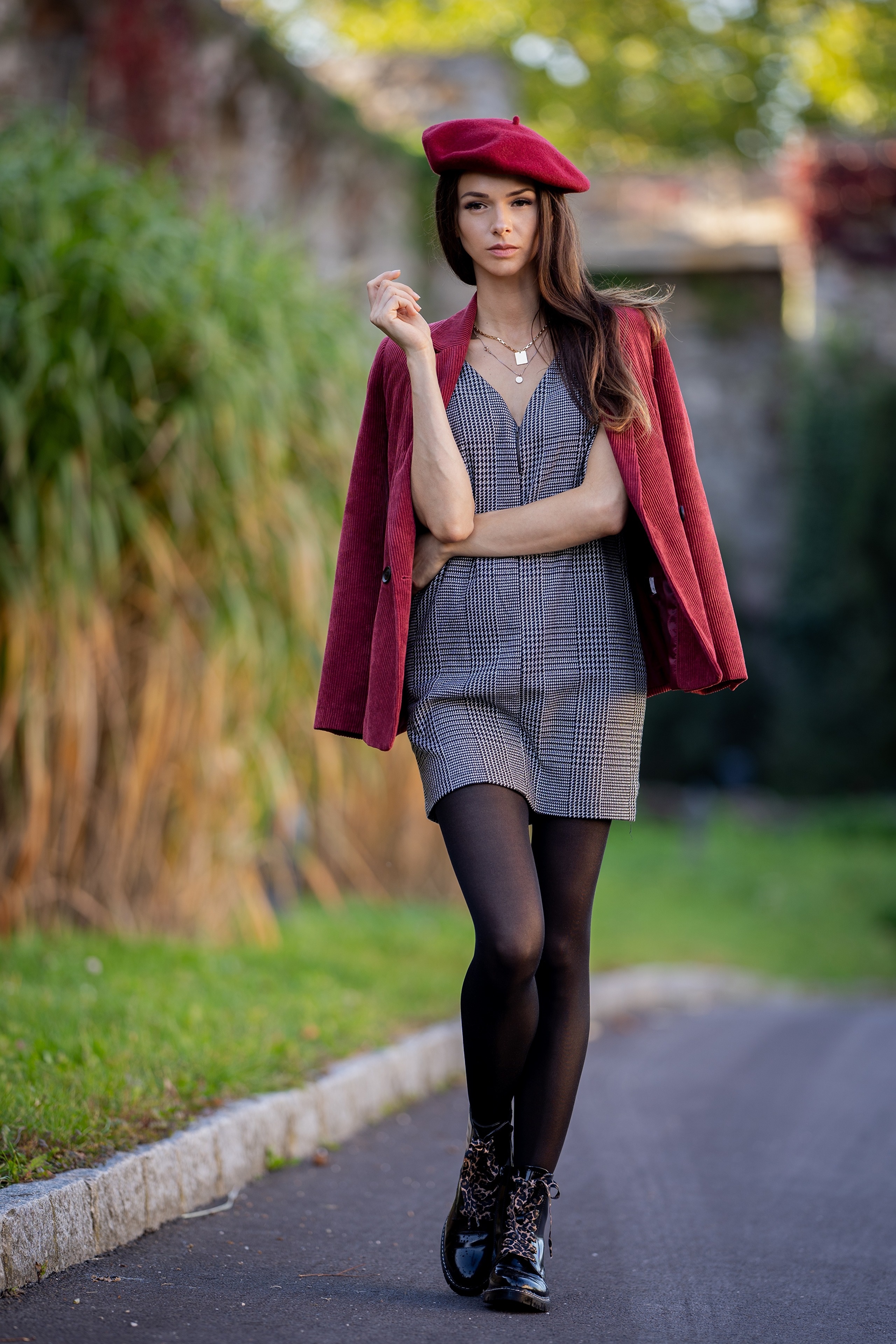 Brunette girl wearing a beret and plaid romper HD Phone Wallpaper