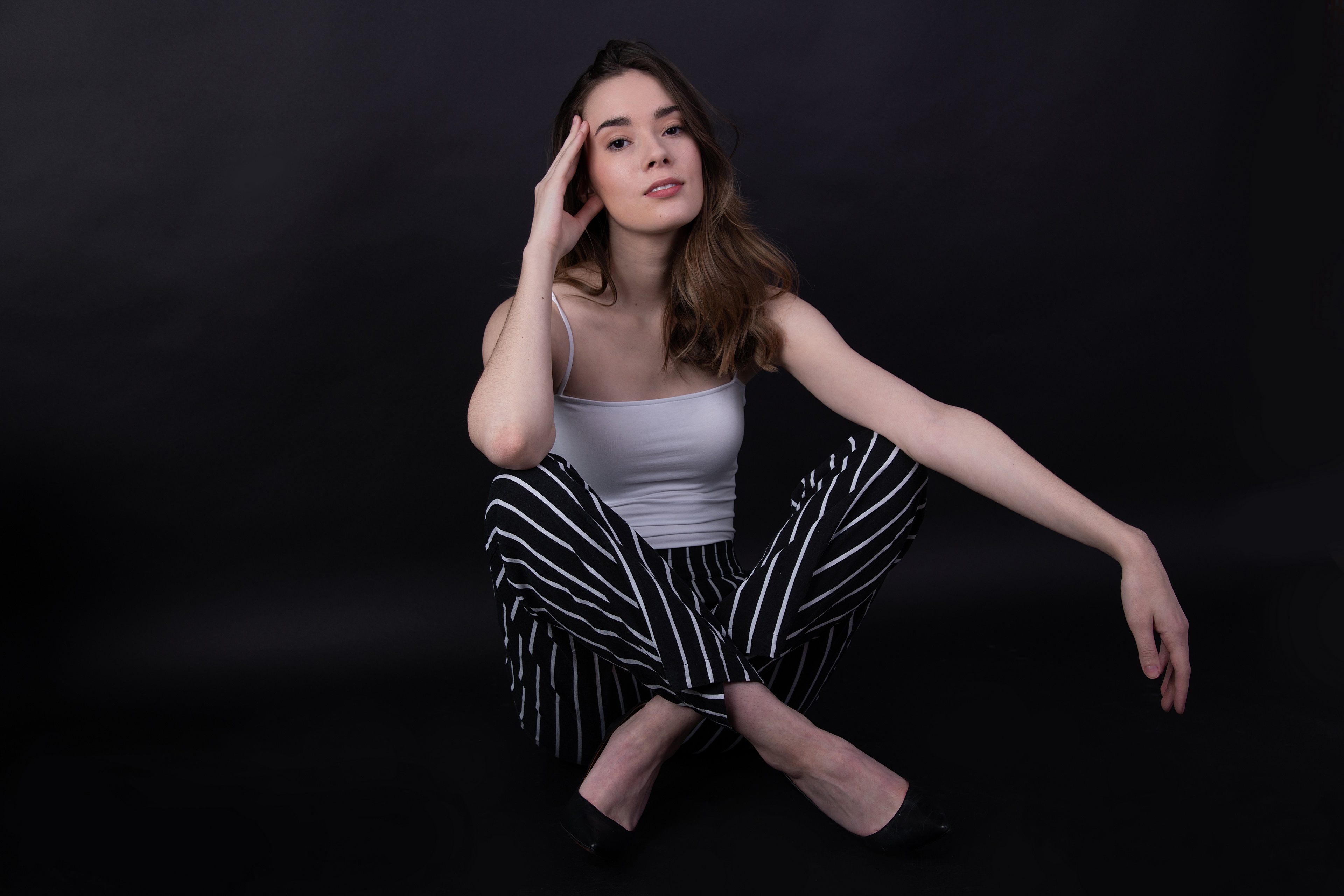 Catherine Breton Pose Sitting Glance Black HD Wallpaper