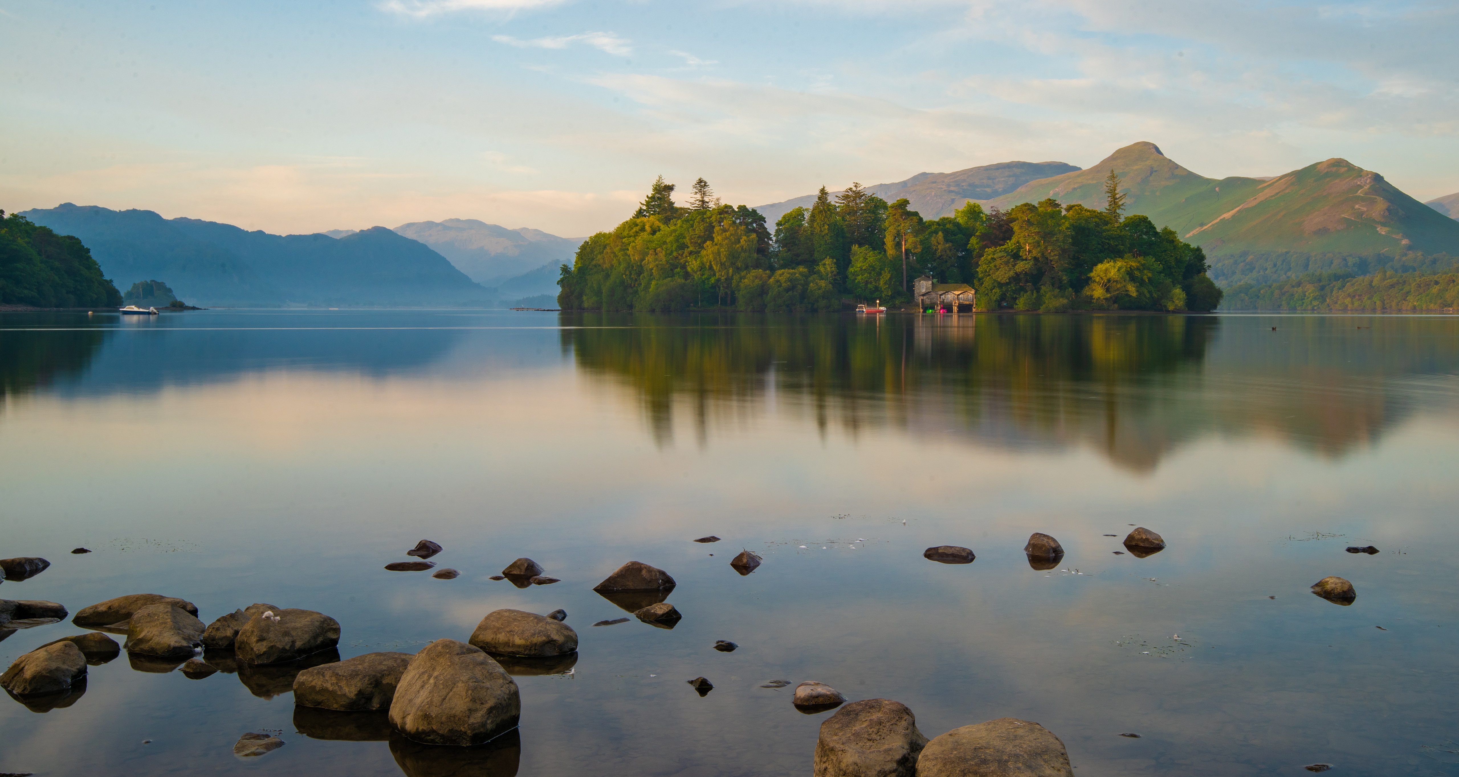 Mountains and Lake Scenery in Cumbria, England HD Wallpaper