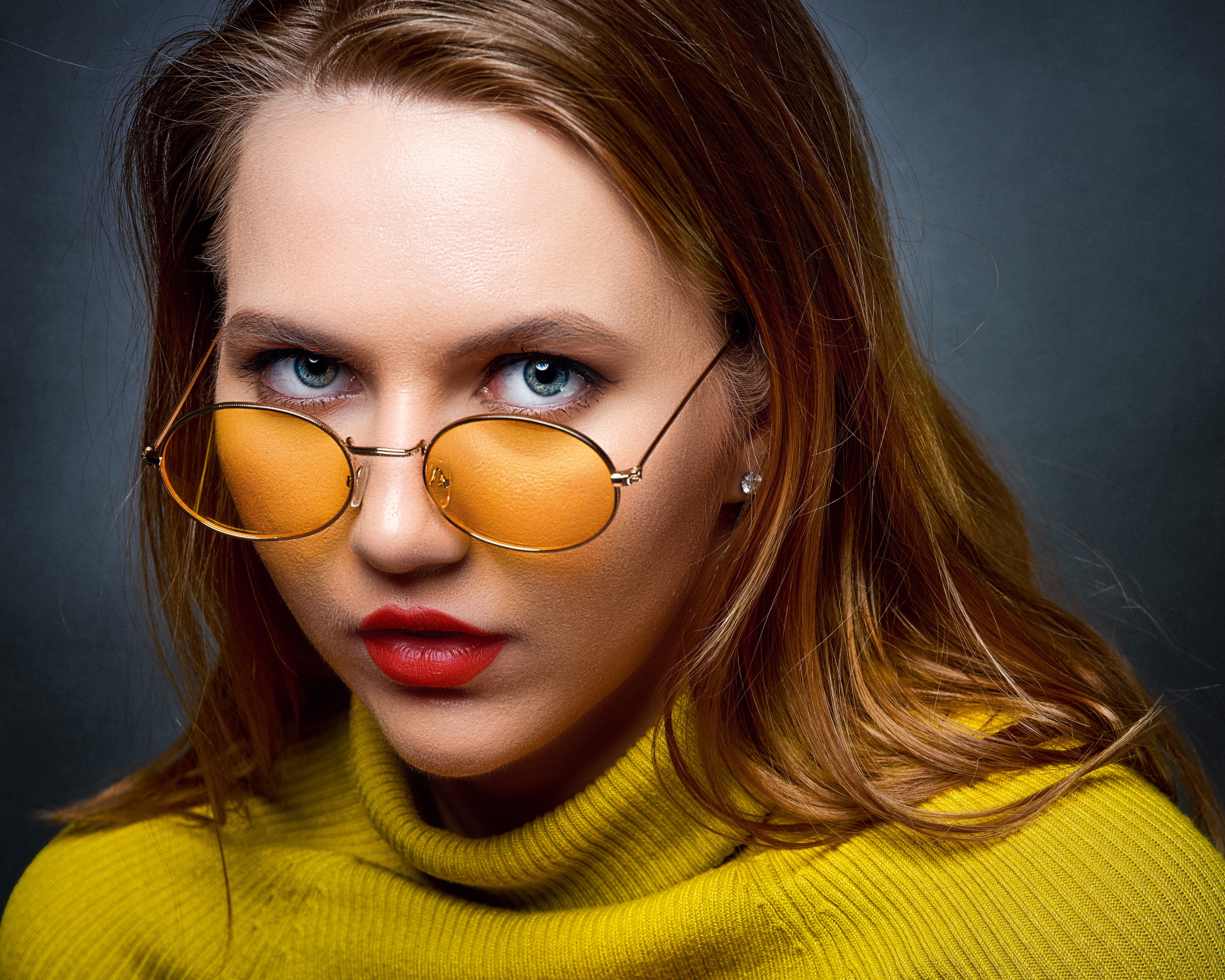 Woman with yellow glasses and sweater HD Wallpaper