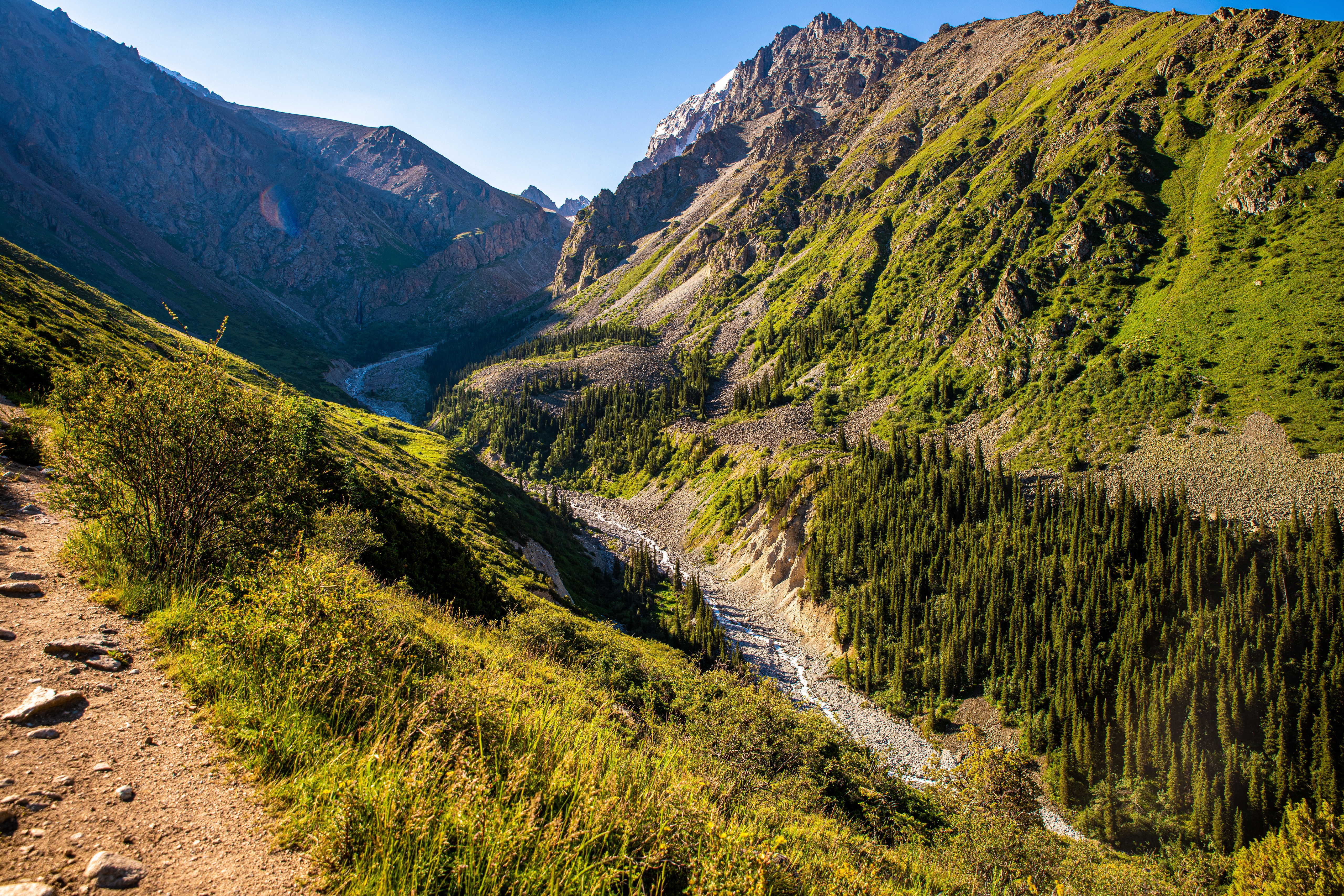 Ala Archa National Park, Kyrgyzstan Mountains and Stream HD Wallpaper