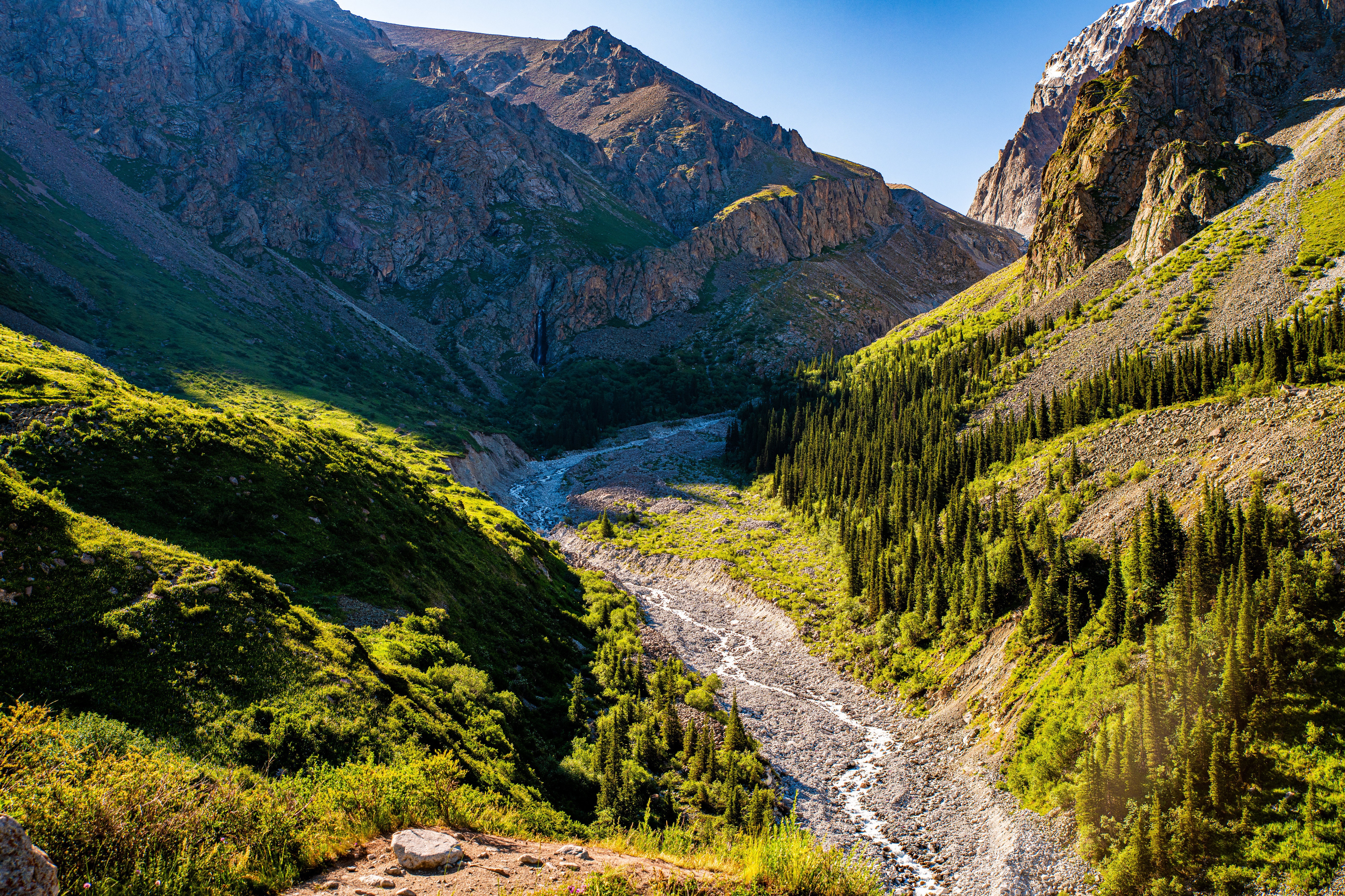 Ala Archa National Park, Kyrgyzstan Mountains Stream HD Wallpaper