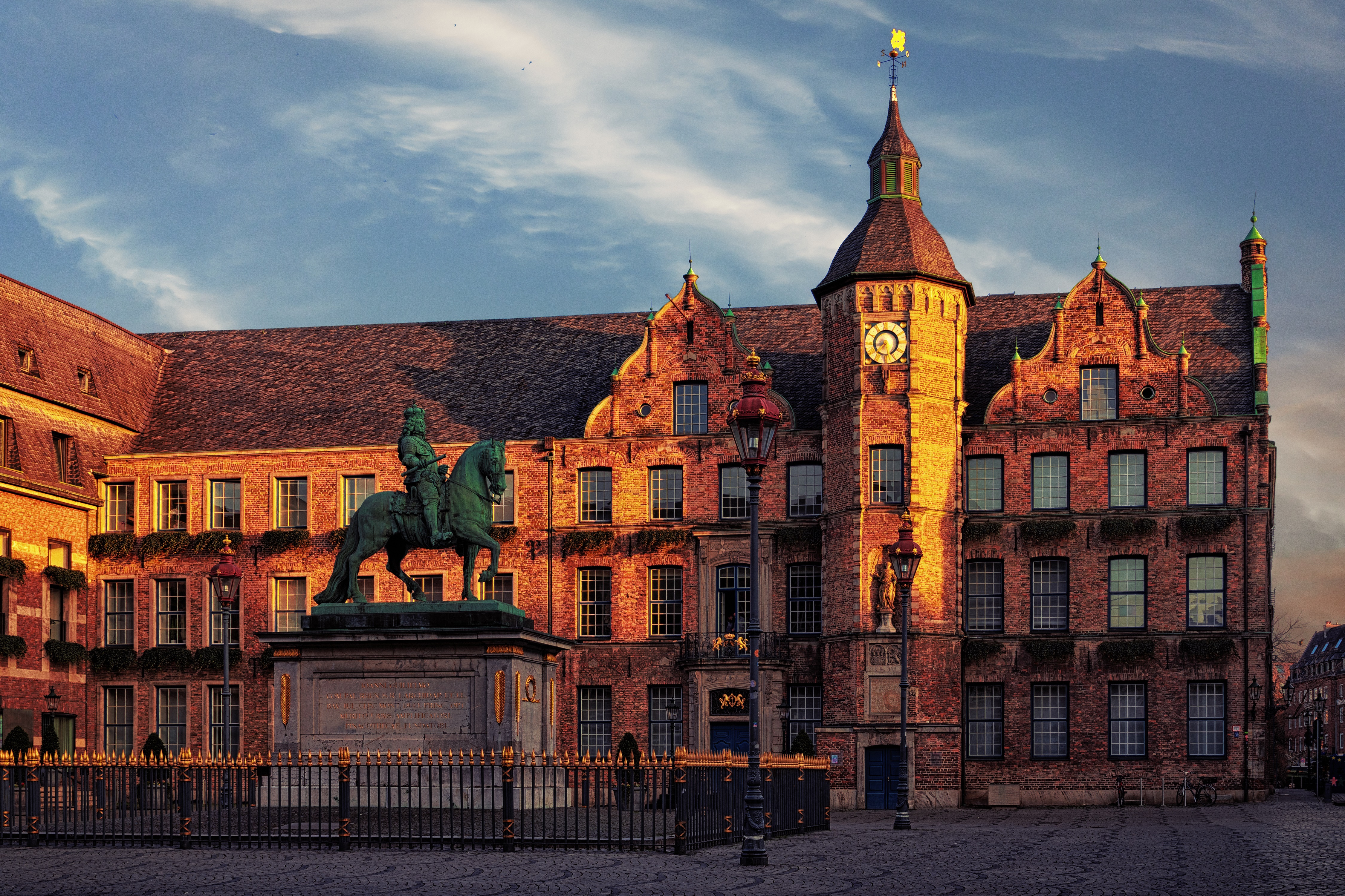 Equestrian statue in front of historic town hall in Germany HD Wallpaper
