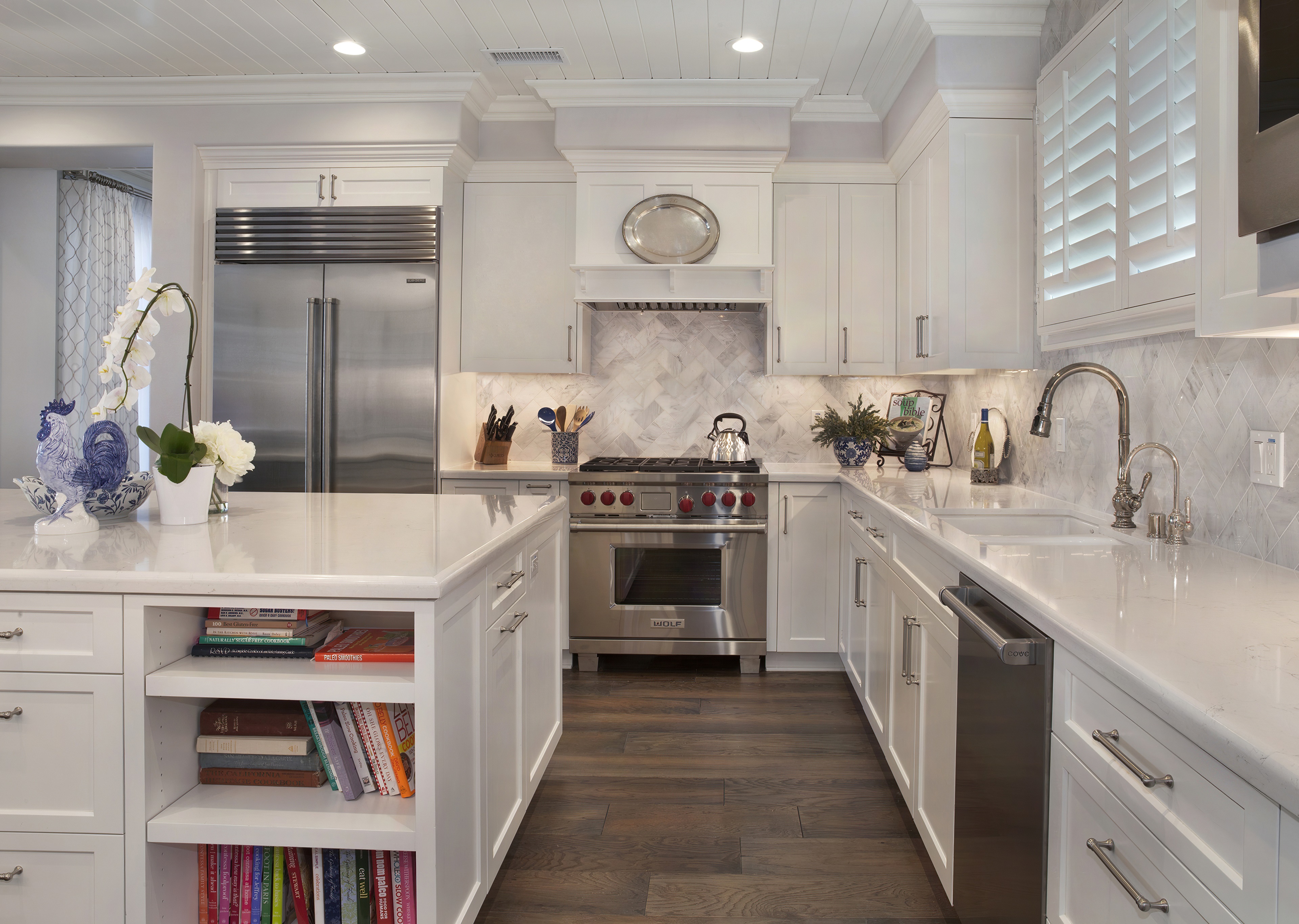 Modern White Kitchen with Stainless Steel Appliances HD Wallpaper