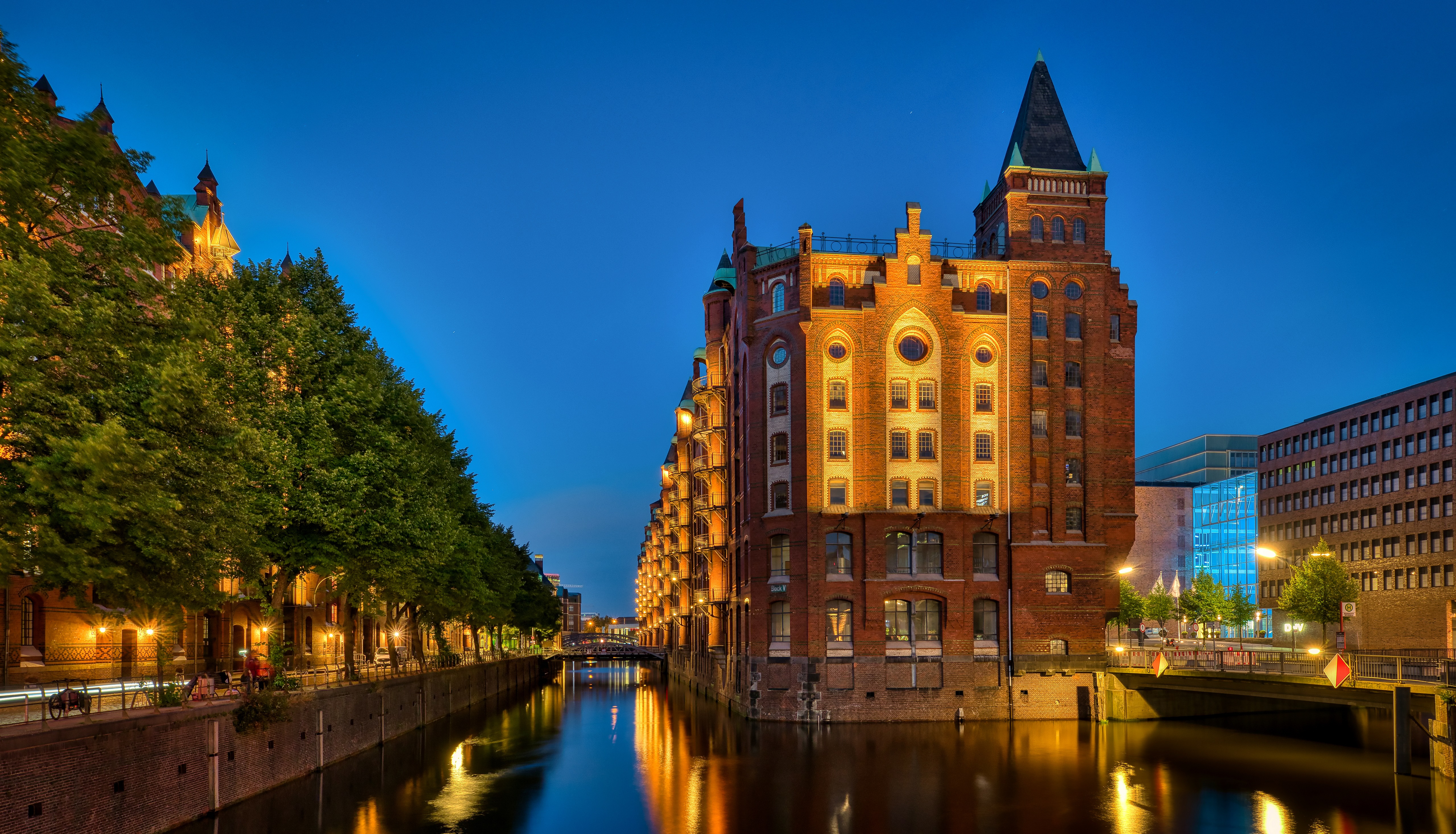 Speicherstadt Hamburg Germany at Dusk HD Wallpaper