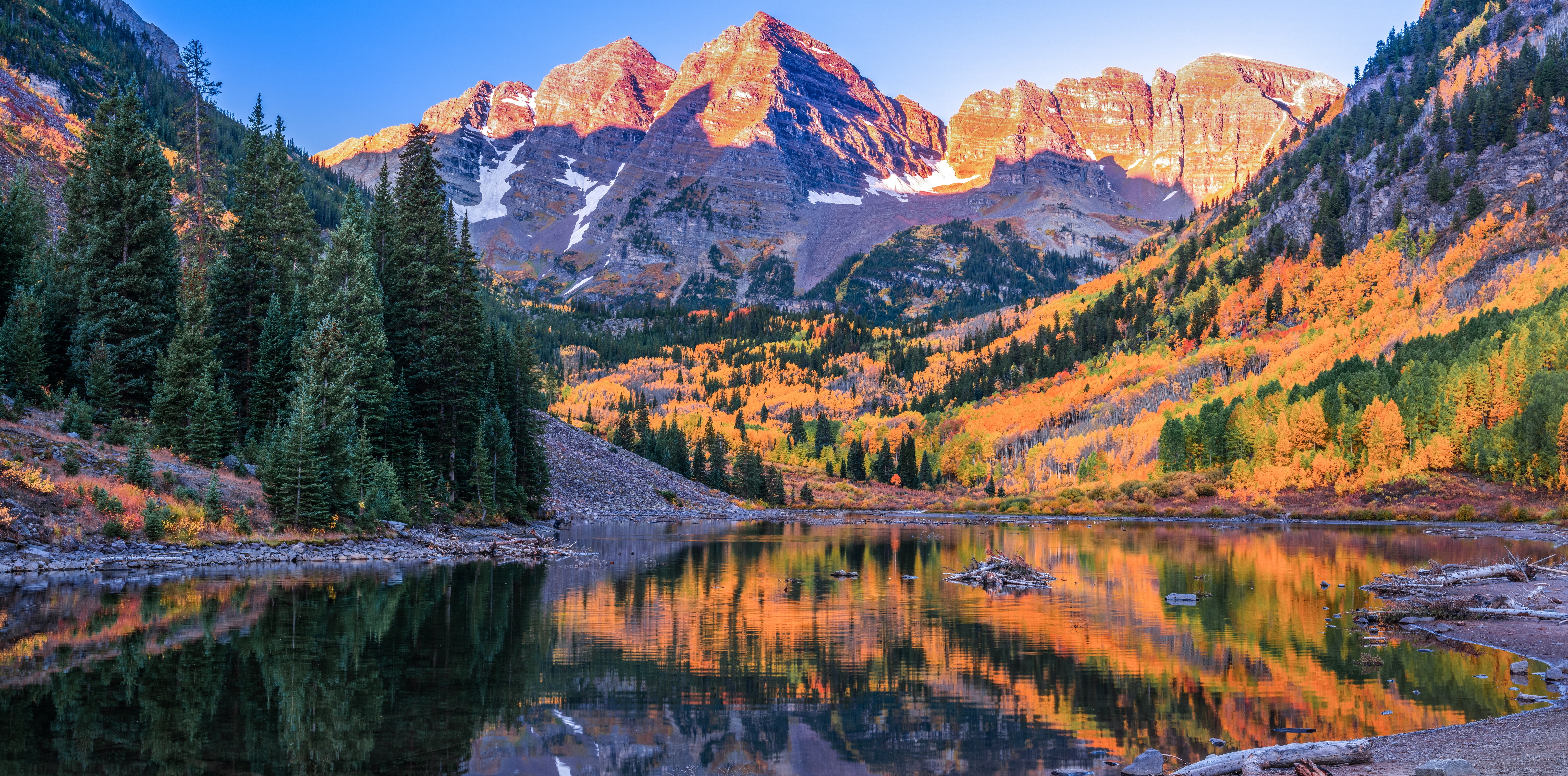 Maroon Bells Mountains in Autumn with Lake Reflection HD Wallpaper