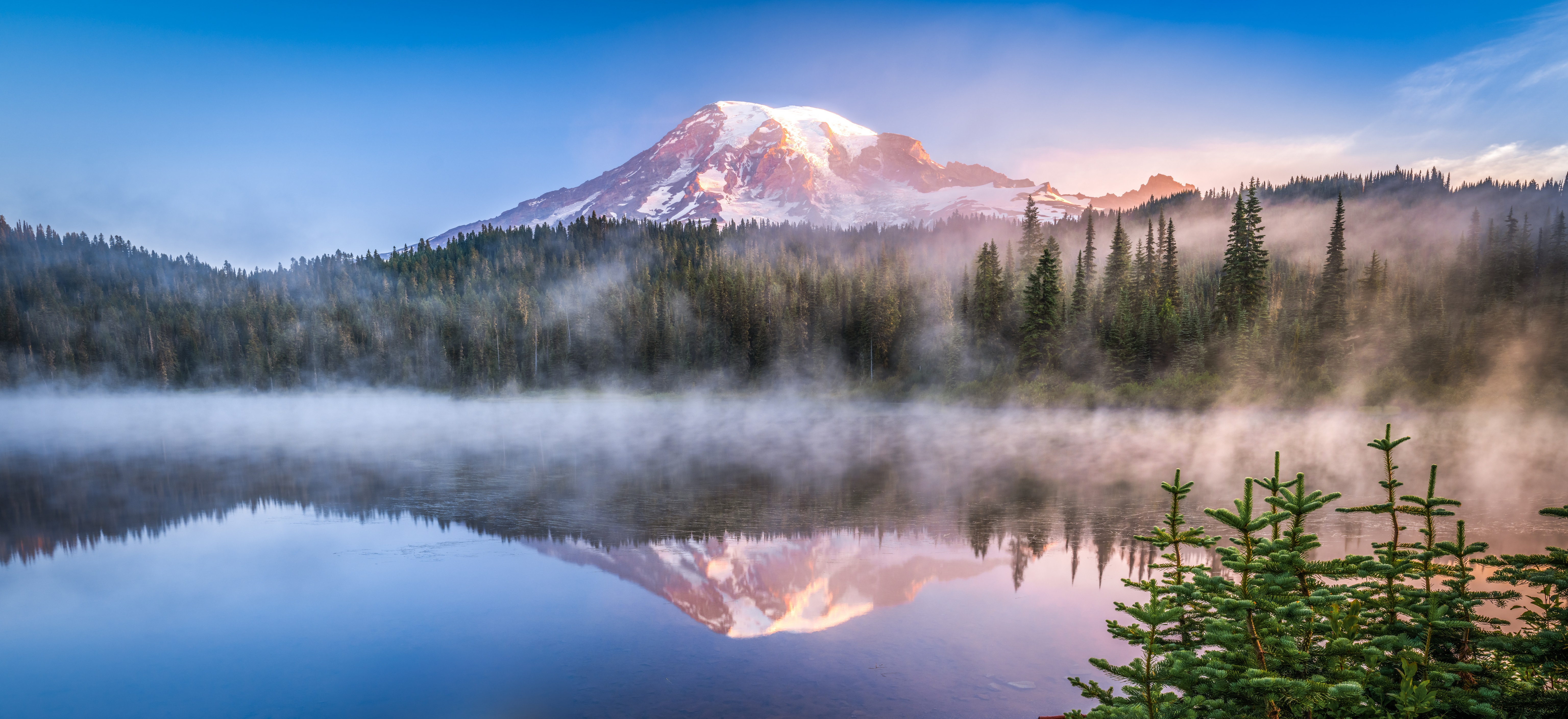 Mount Rainier National Park Lake with Fog and Mountains HD Wallpaper