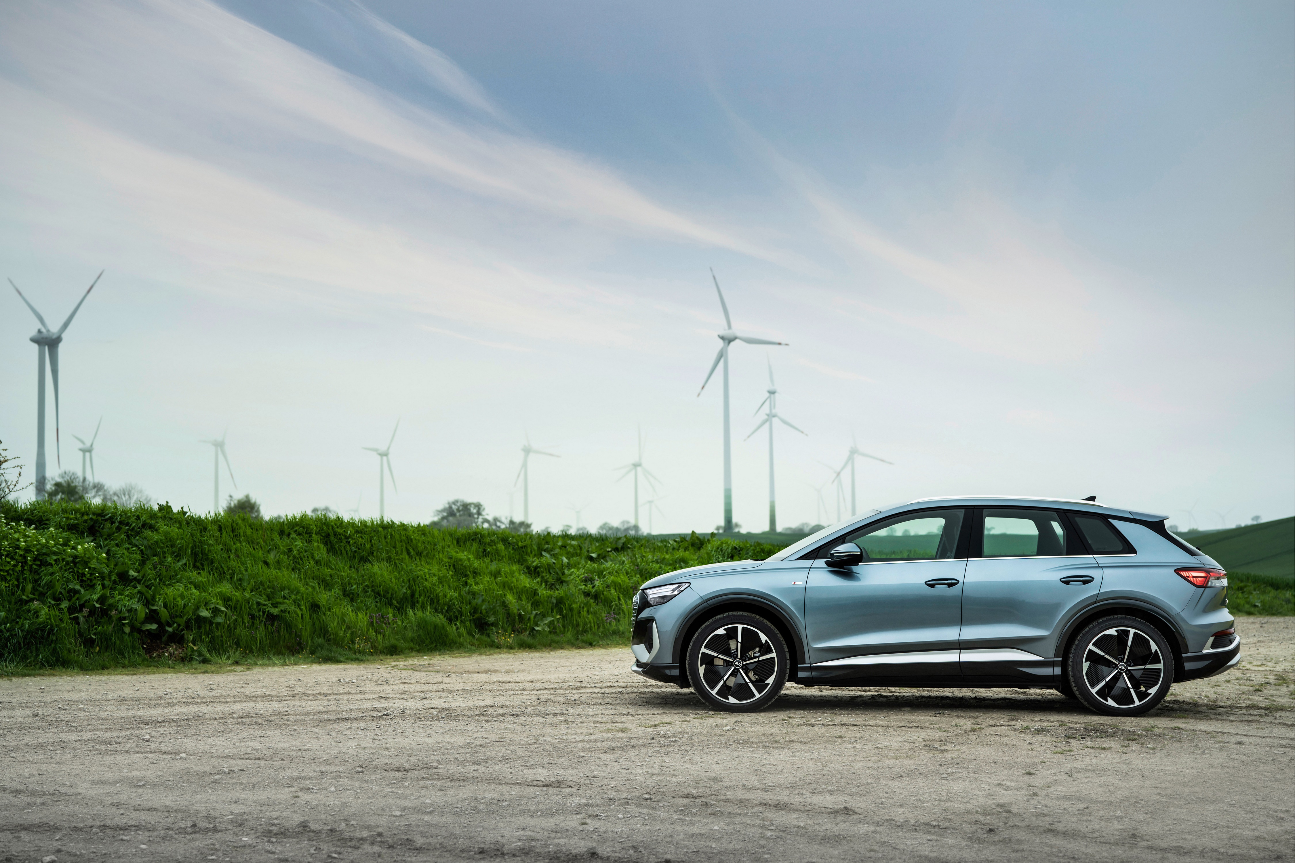 Audi Q4 45 e-tron quattro S line Crossover HD Wallpaper