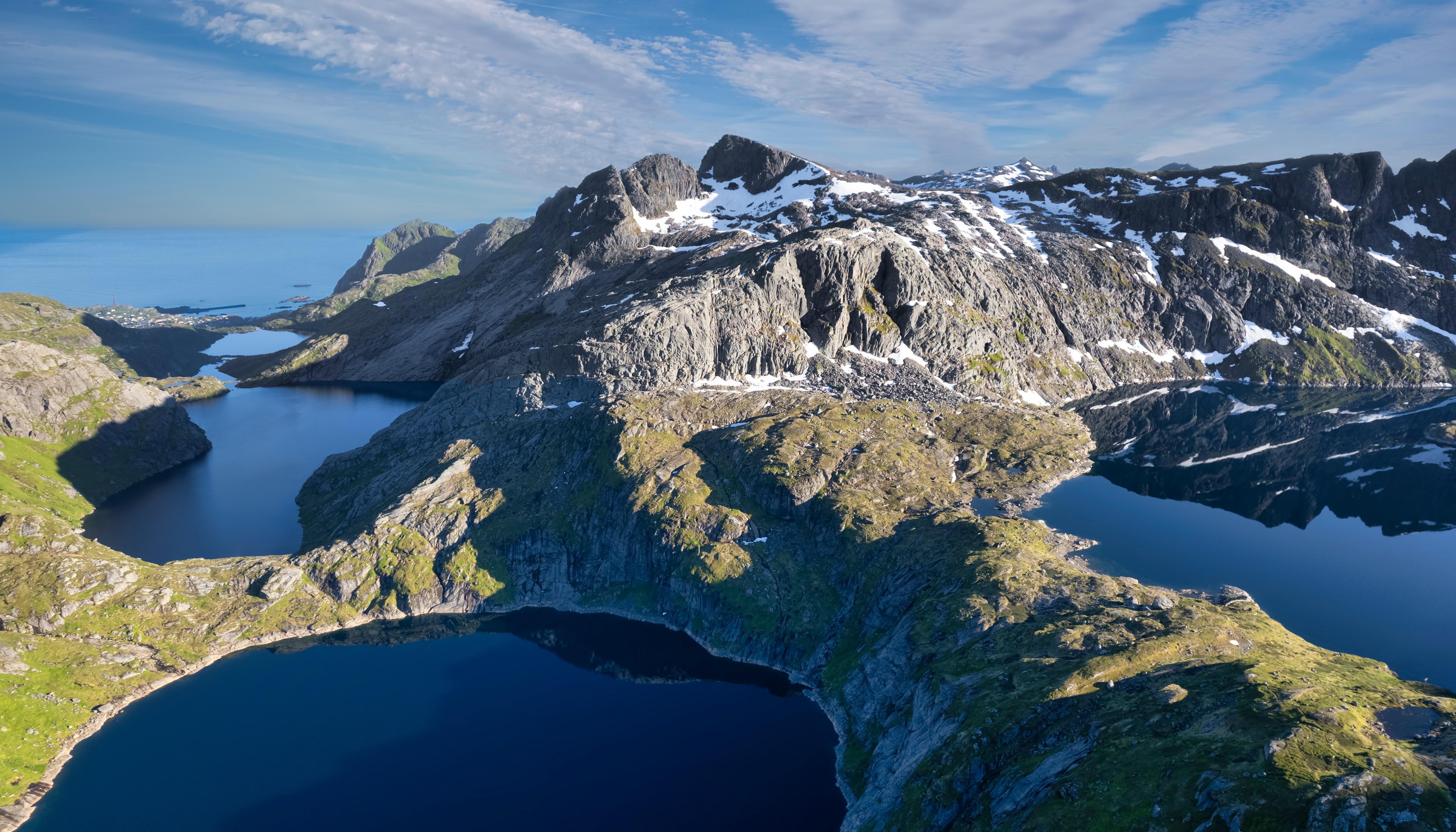 Mountains and Lakes in Reine, Lofoten, Norway HD Wallpaper
