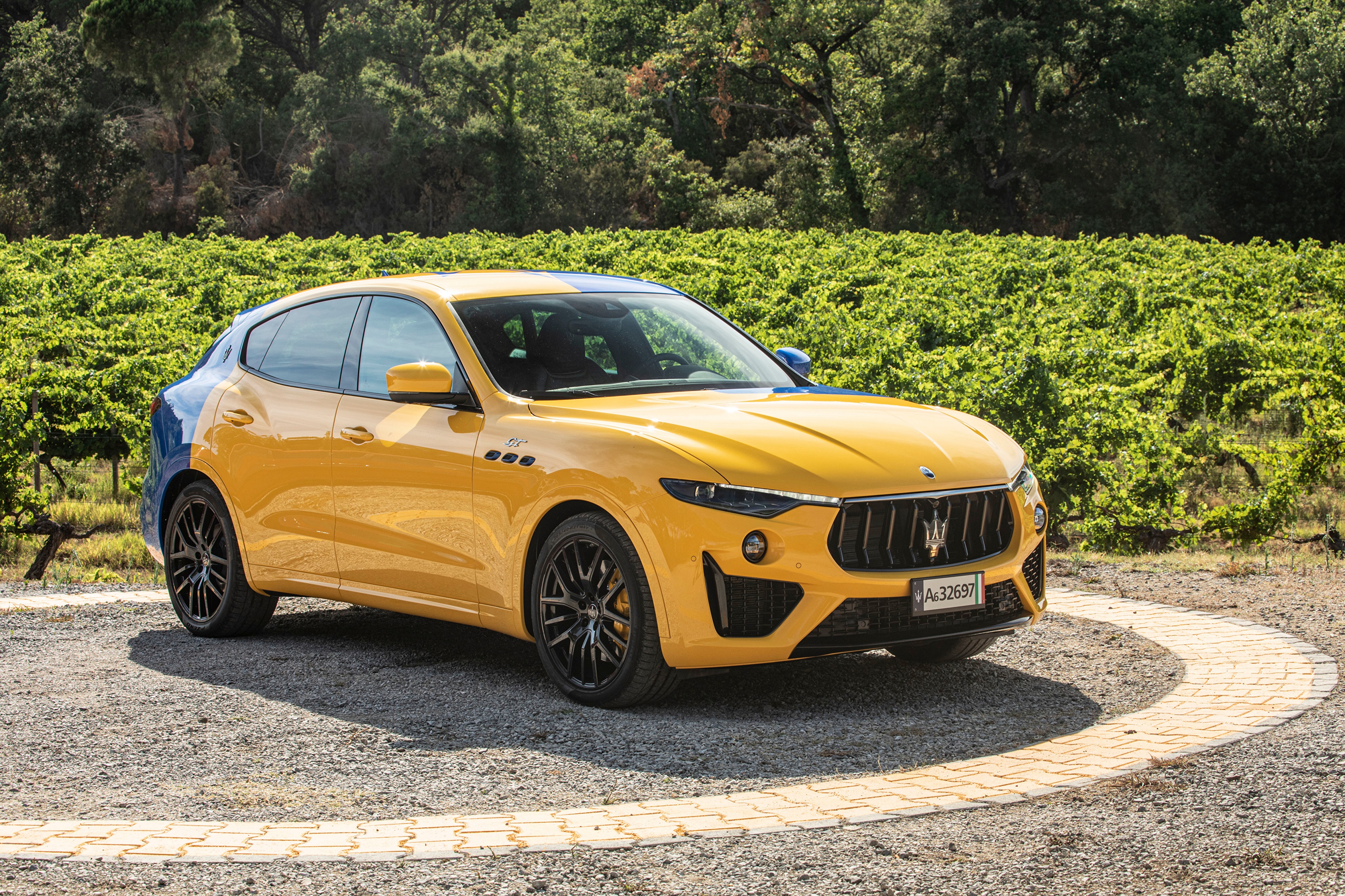 Maserati Levante GT Hybrid Fuoriserie in Yellow HD Wallpaper