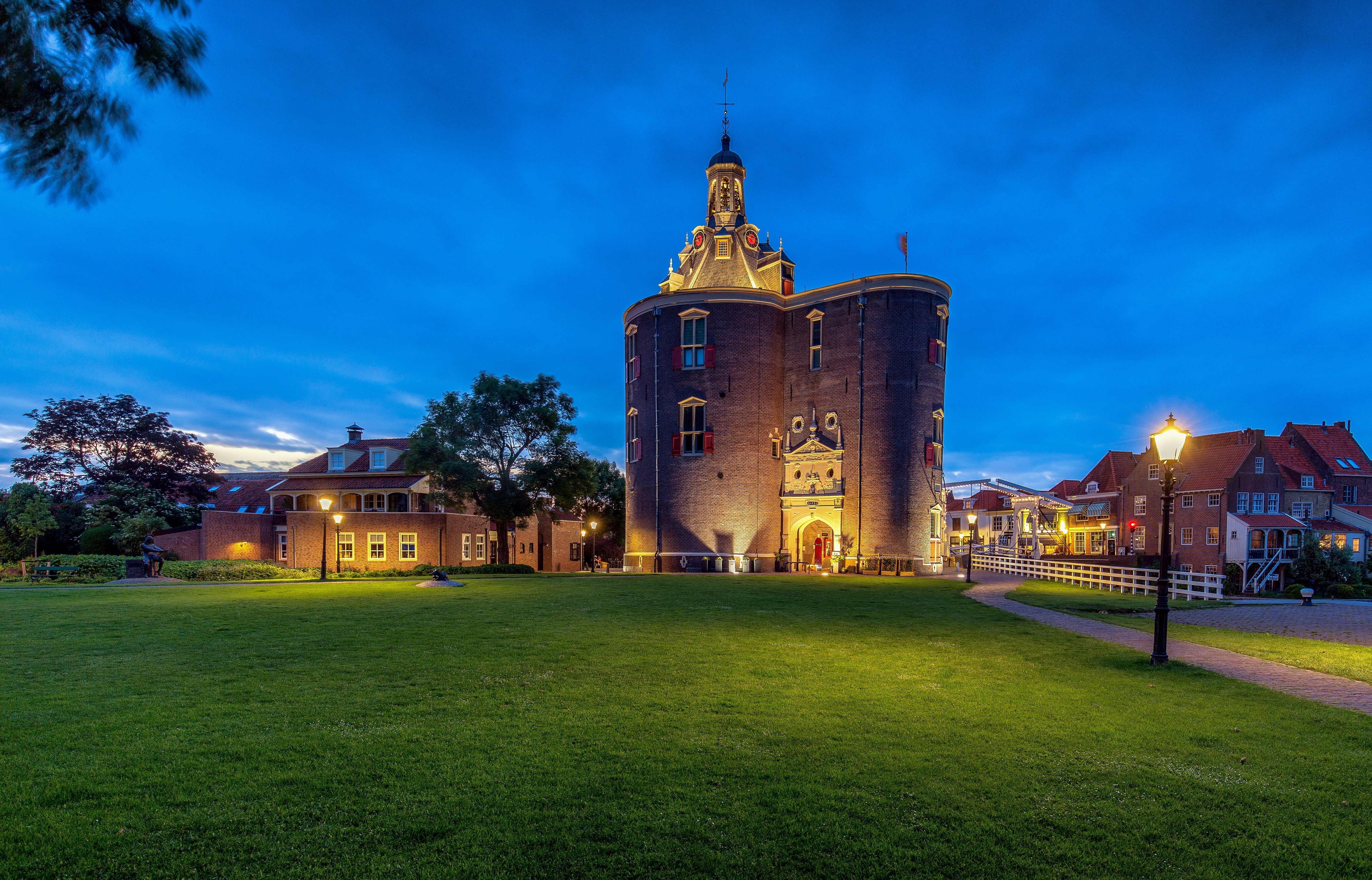 Drommedaris Tower in Enkhuizen, Netherlands at Dusk HD Wallpaper
