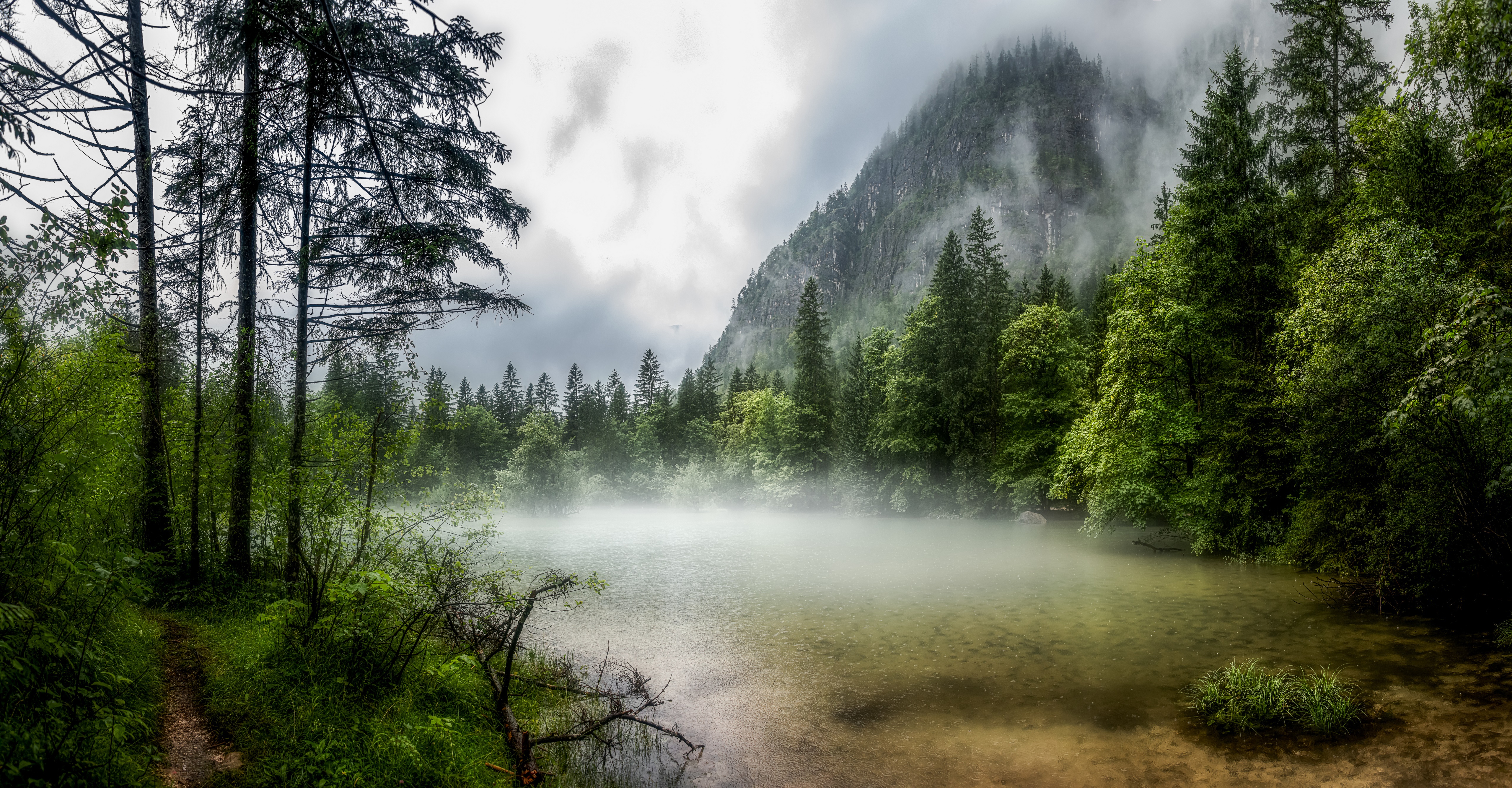 Lake with fog and mountains in Obertraun, Austria HD Wallpaper