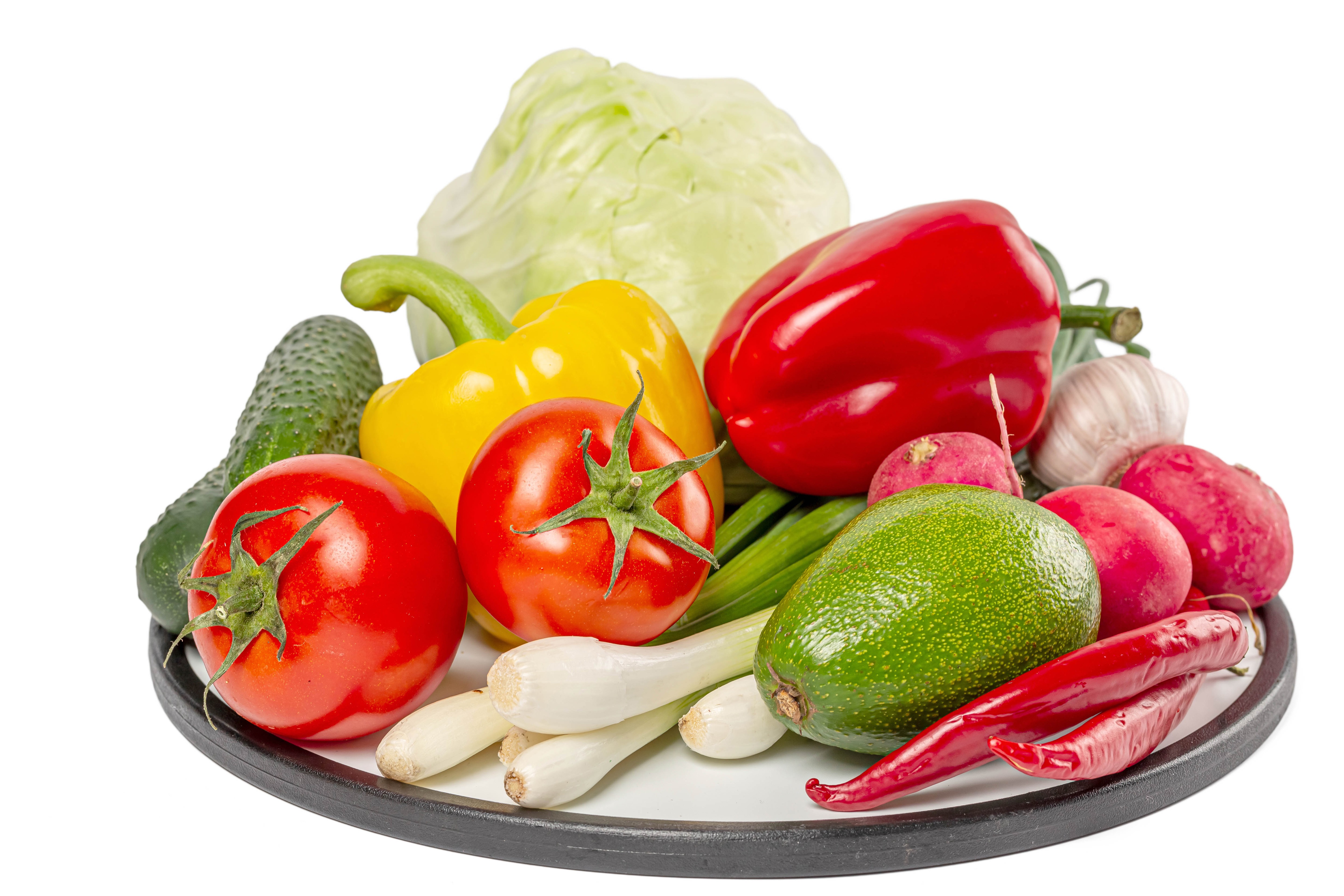 Assortment of fresh vegetables on a platter HD Wallpaper