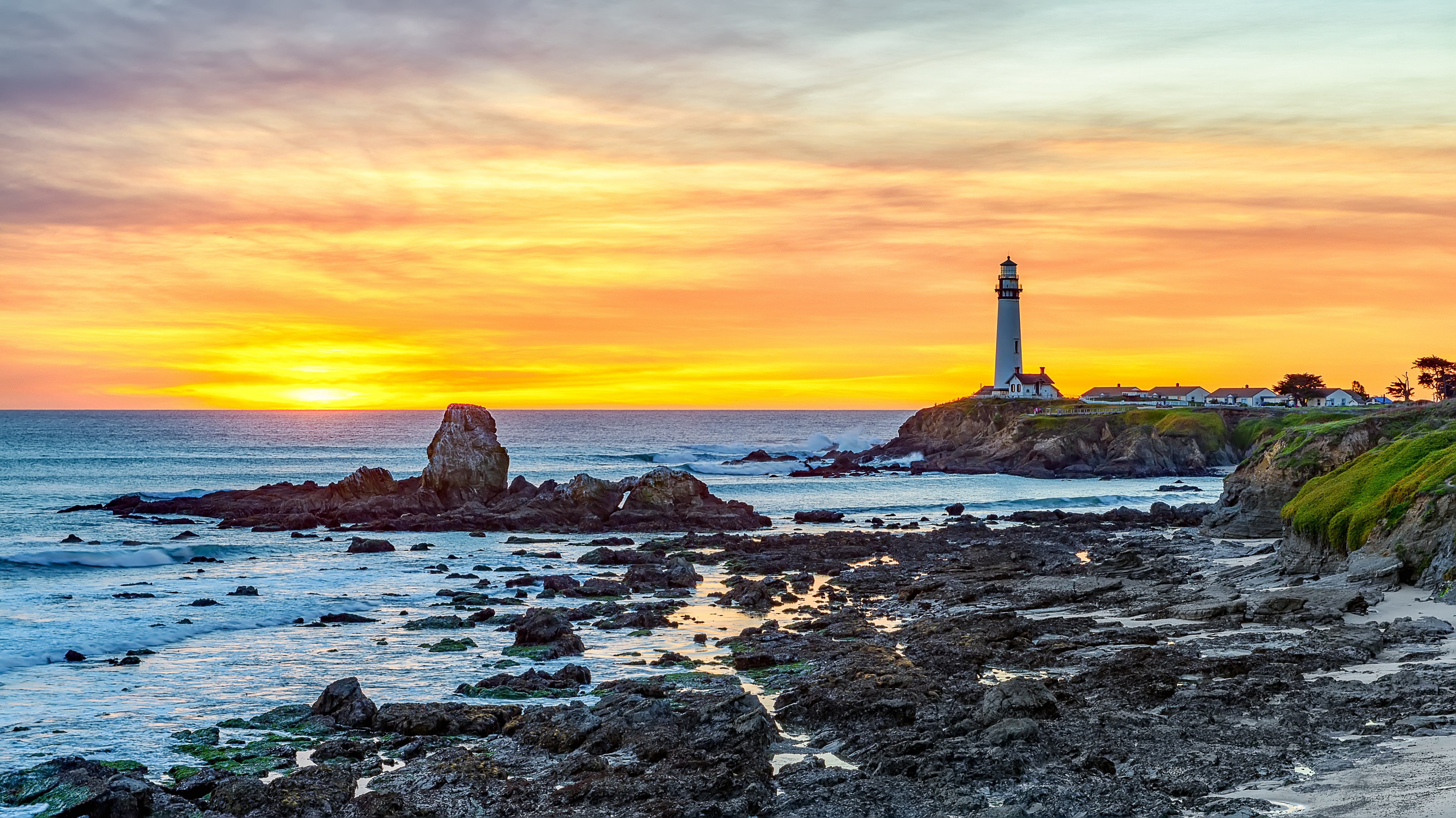 Pigeon Point Lighthouse, California Coast at Sunset HD Wallpaper