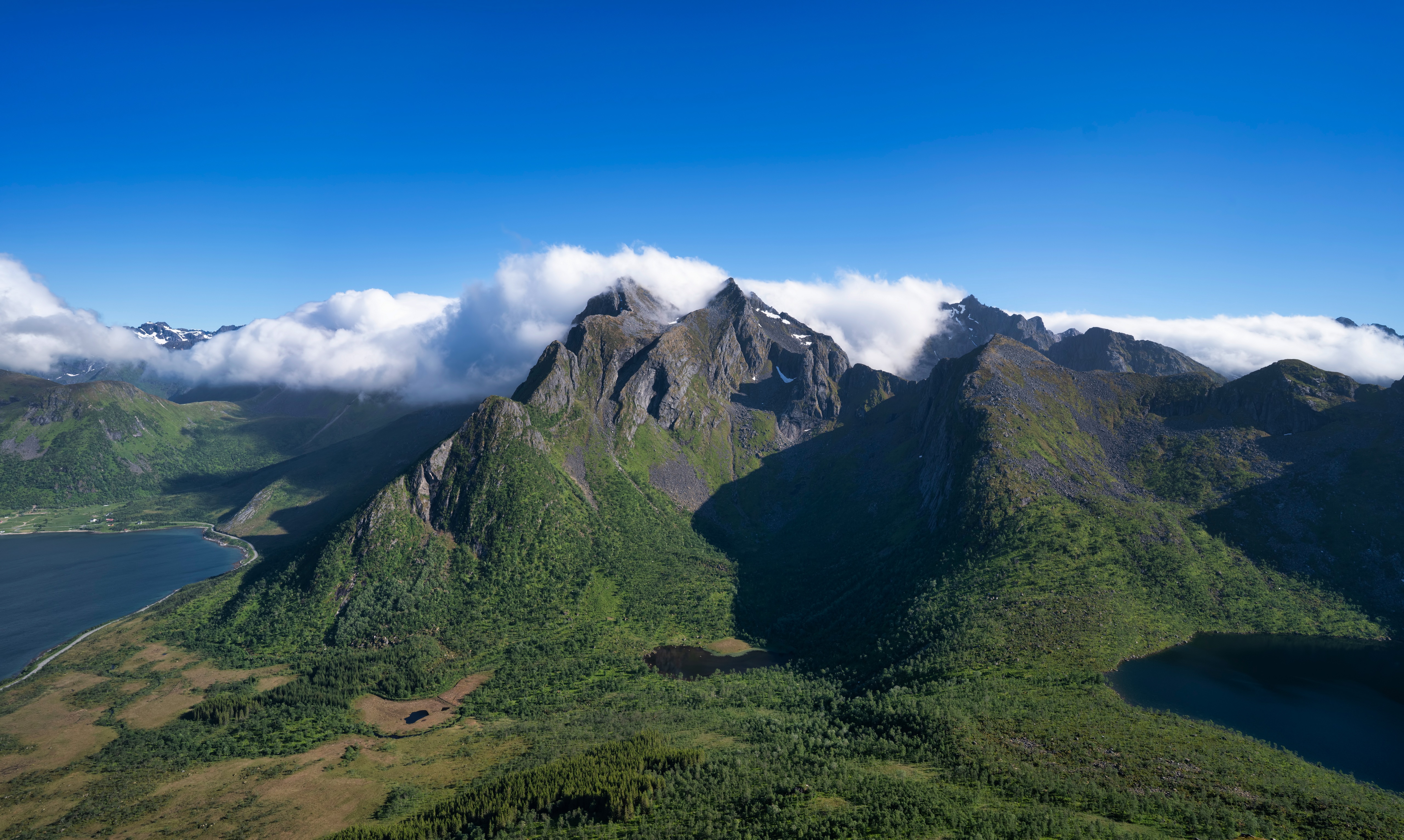 Mountains and Clouds in Lofoten, Norway HD Wallpaper