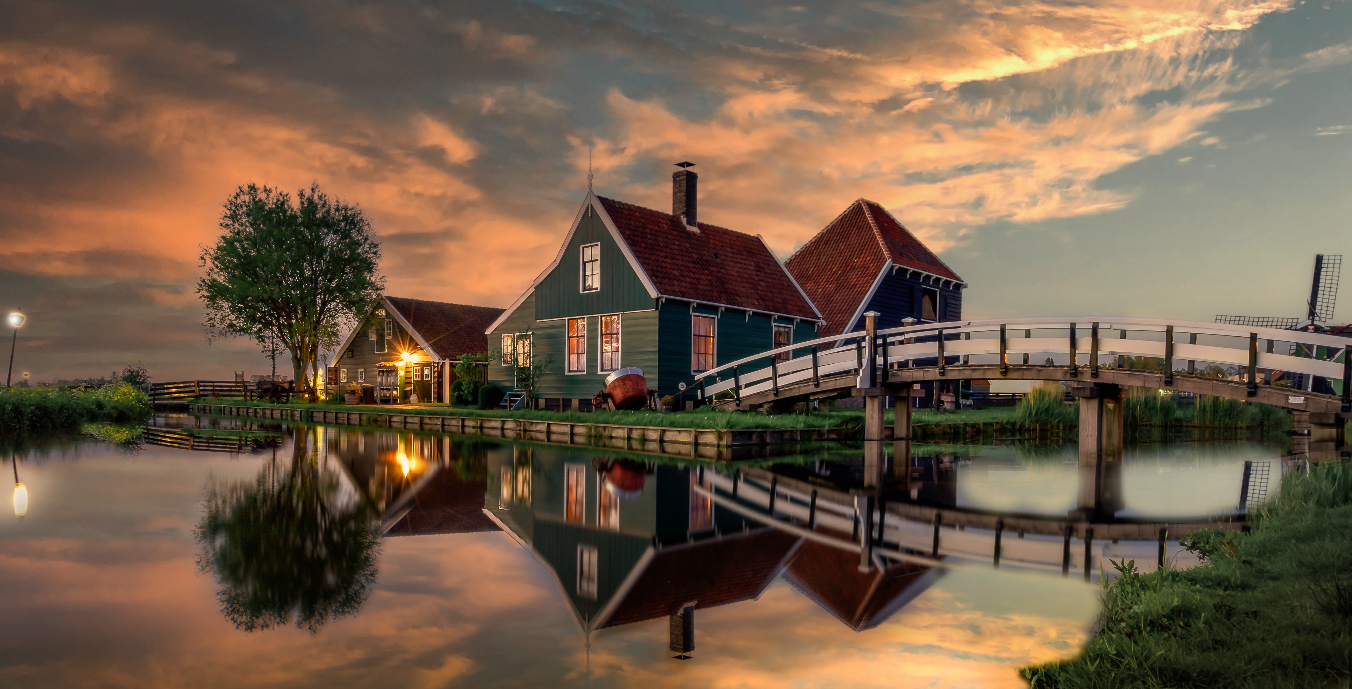 4K Zaanse Schans Netherlands Evening Houses Bridges Canal HD Wallpaper