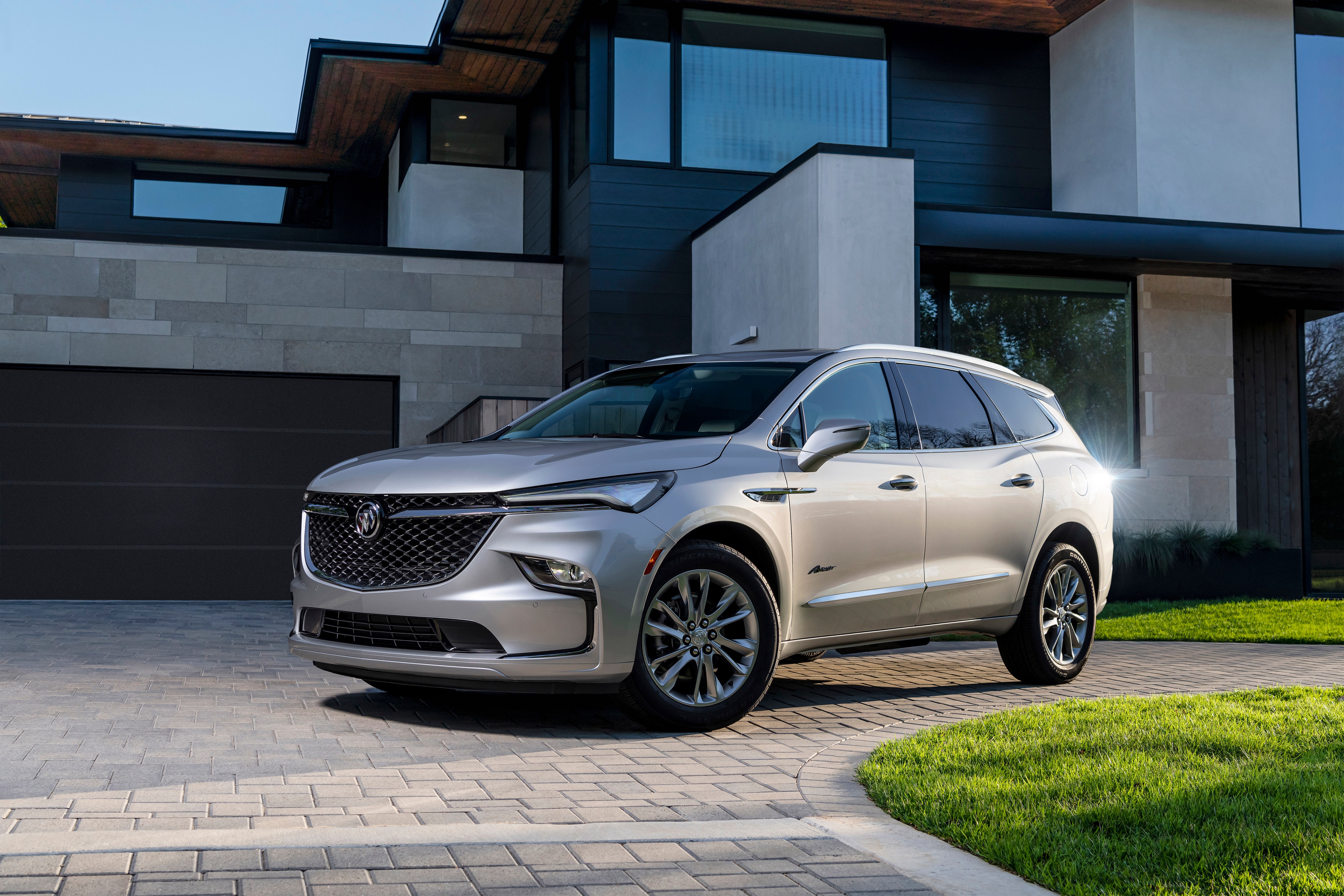 2021 Buick Enclave Avenir in Metallic Grey HD Wallpaper