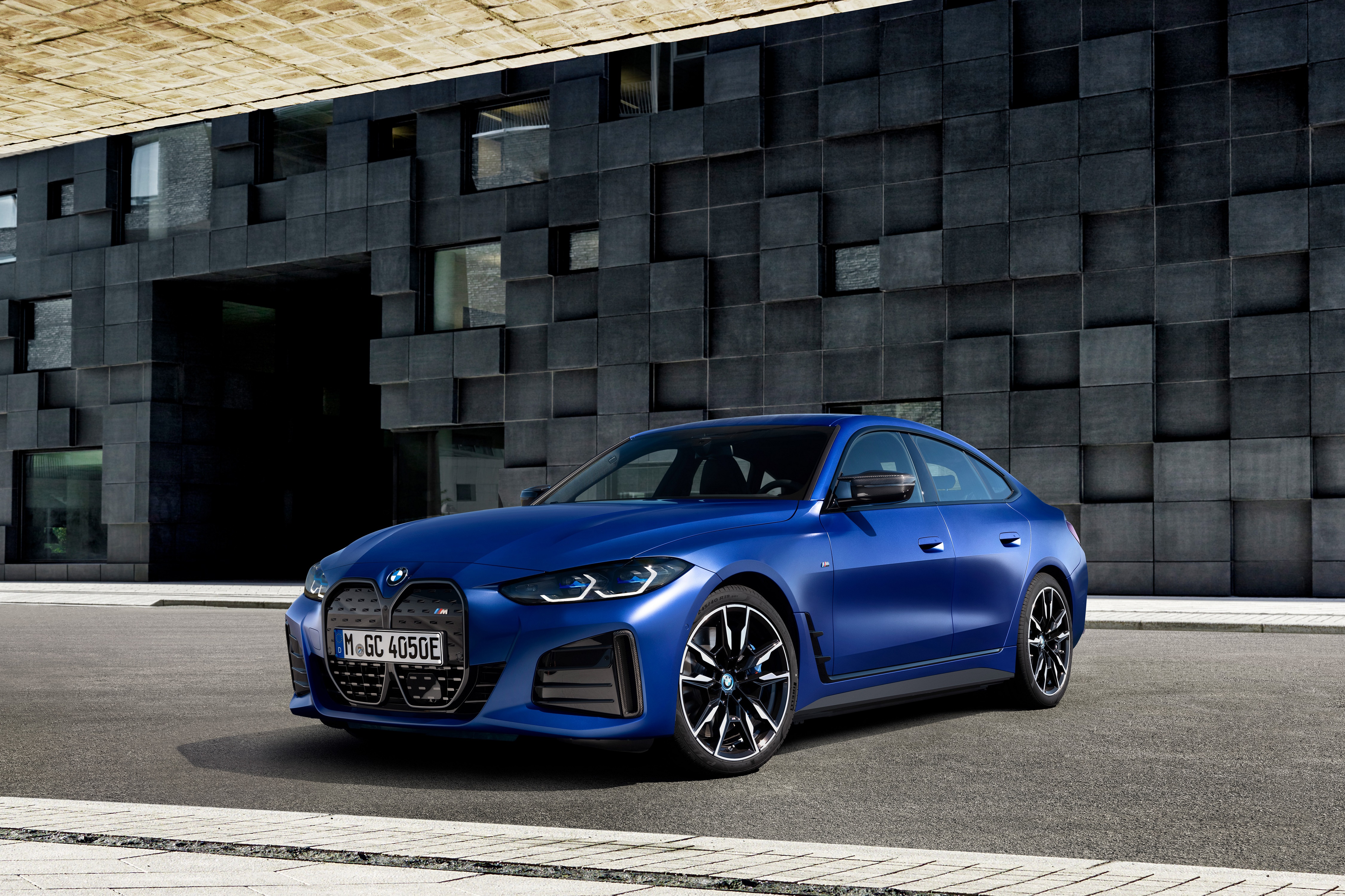 BMW i4 M50 (G26) 2021 Blue Metallic HD Wallpaper