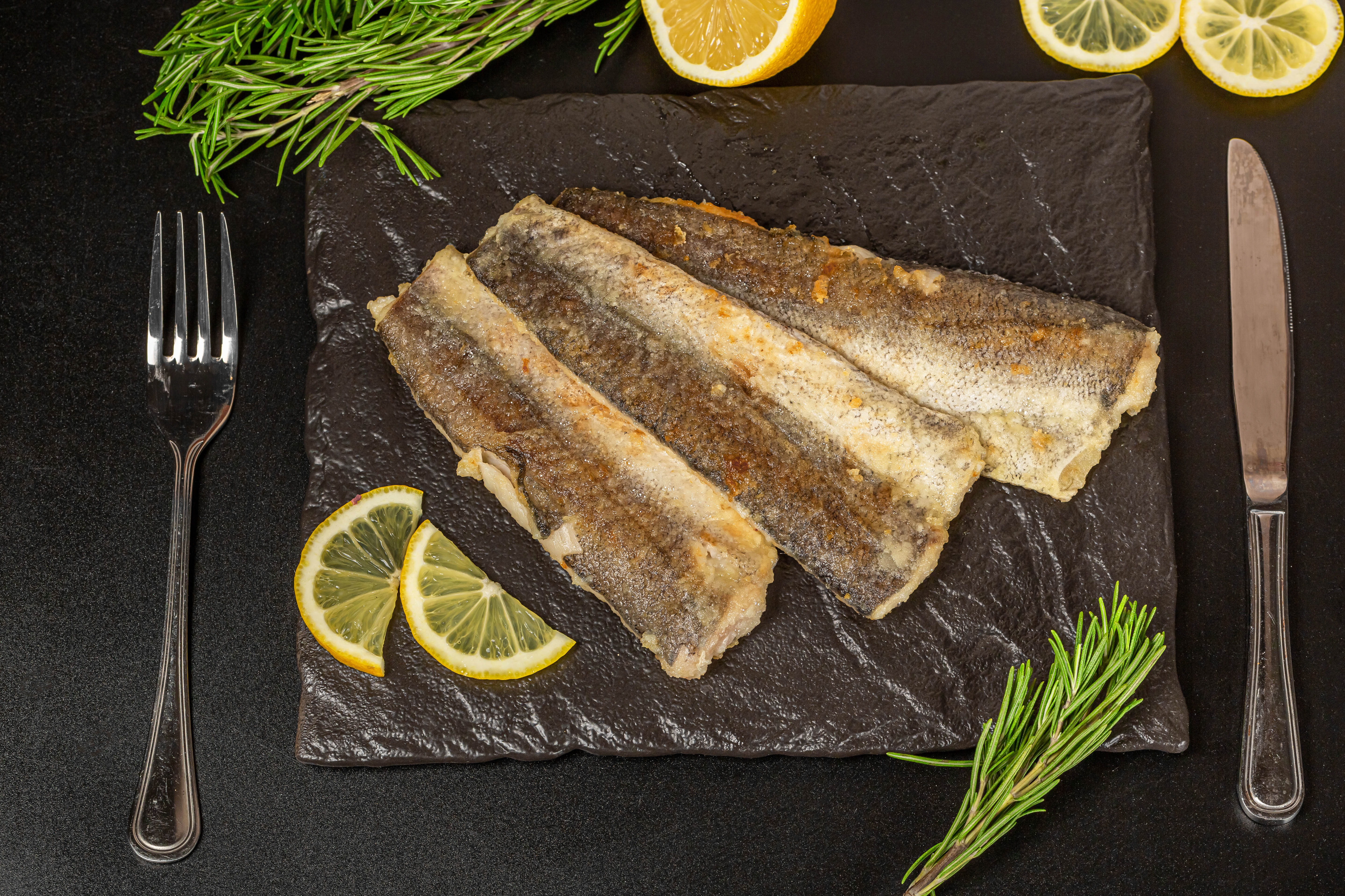 Fried Fish with Lemon and Rosemary HD Wallpaper