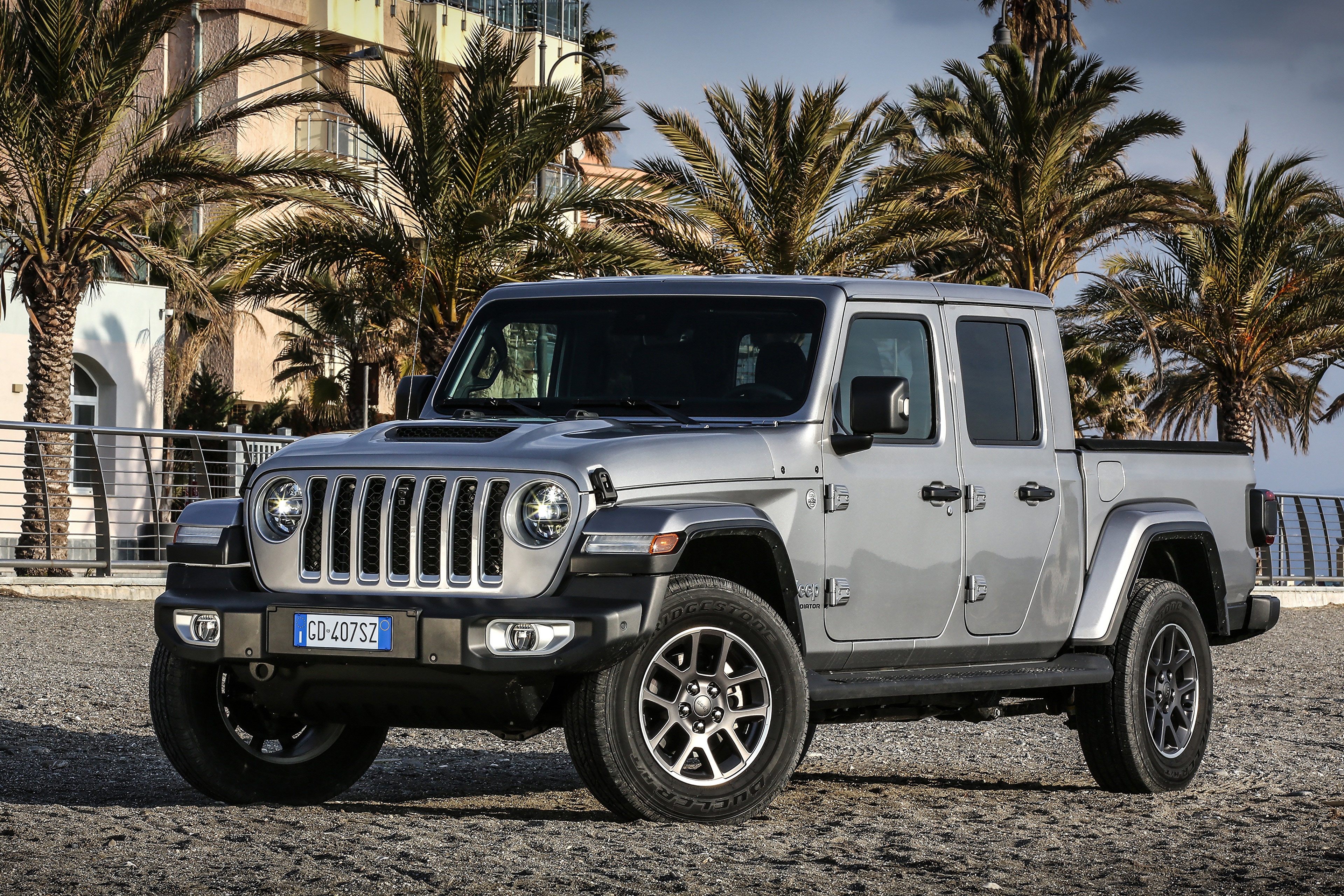 2021 Jeep Gladiator Overland Pickup Truck HD Wallpaper