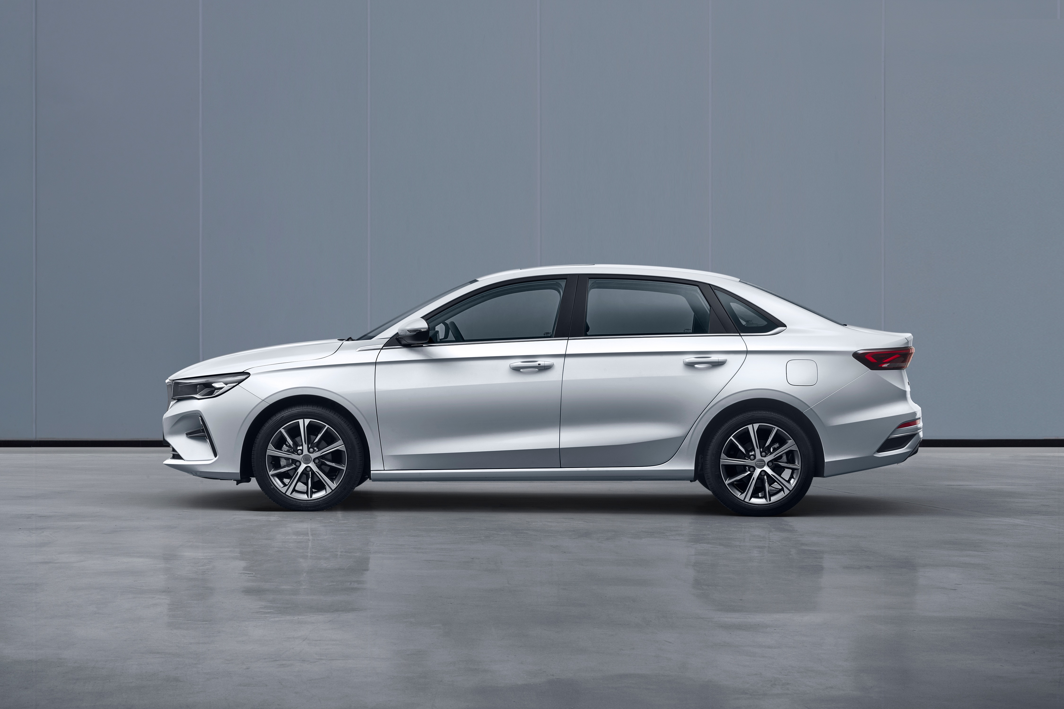 Geely Emgrand 2021 Metallic White Sedan HD Wallpaper